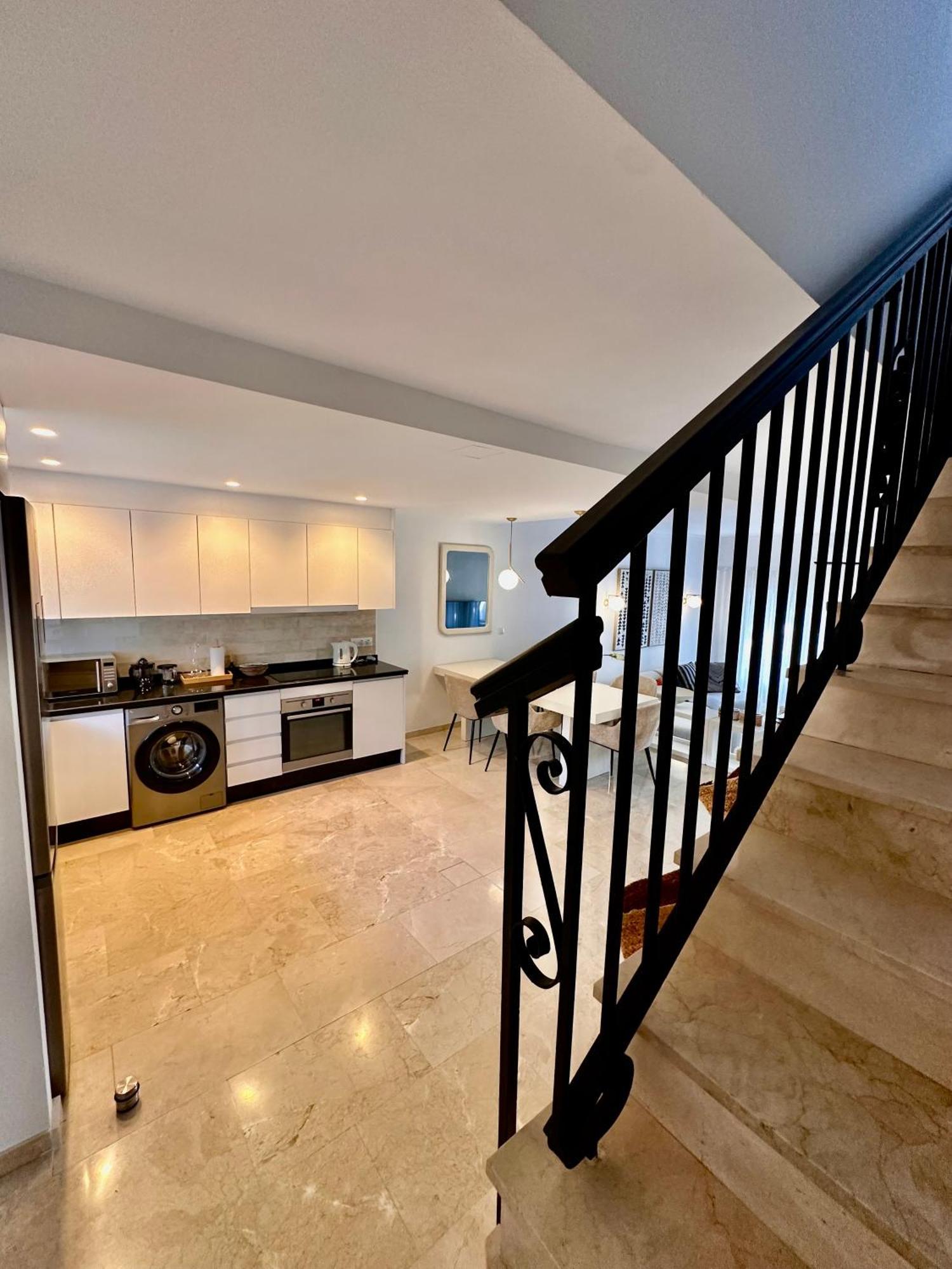 Magnifique Town House 2 Ch , 2 Sdb Sur Un Golf
