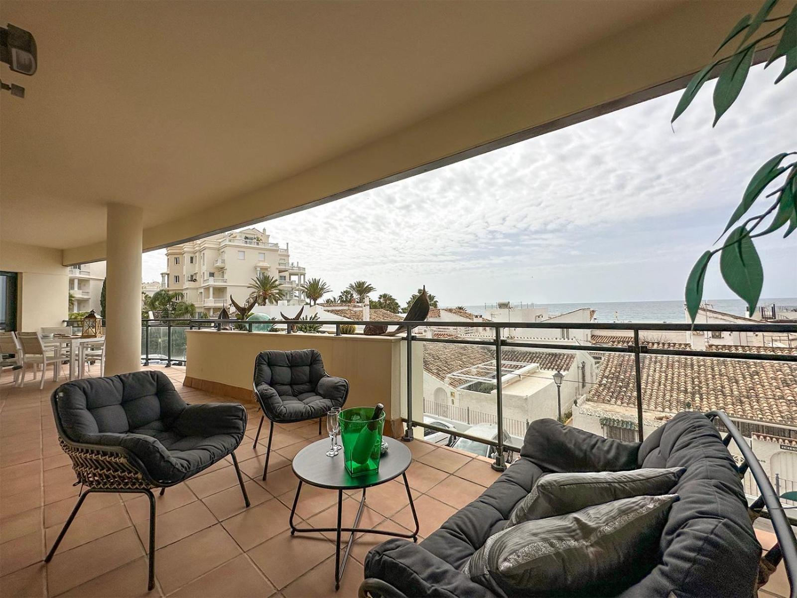Splendid View Cosmo Between Cancelada And Estepona