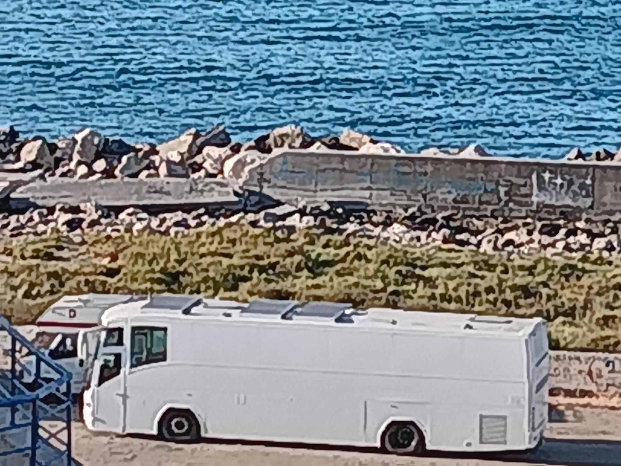 The One And Only Bus ! Apartment *