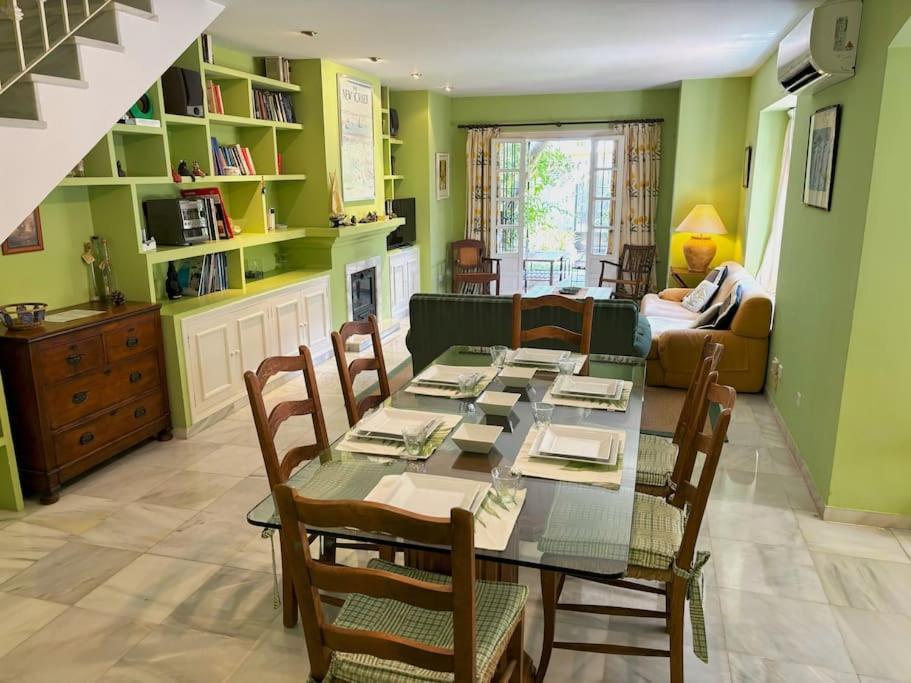 Villa 3 Min To Beach Urb Benamara Dos Hermanas