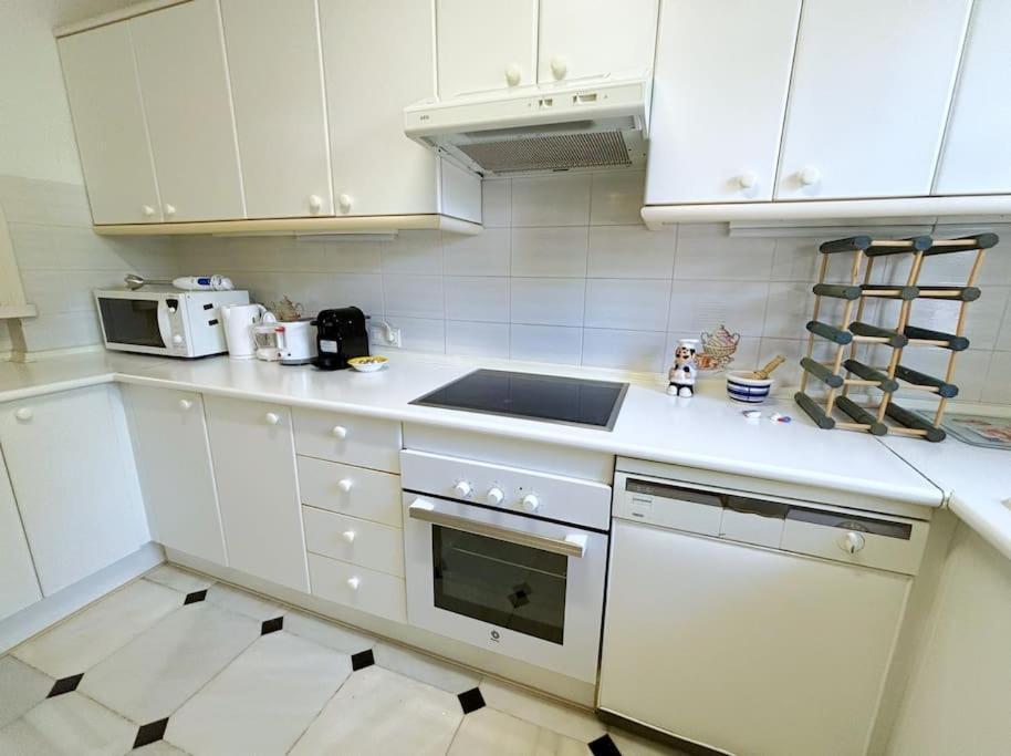 Villa 3 Min To Beach Urb Benamara Dos Hermanas *