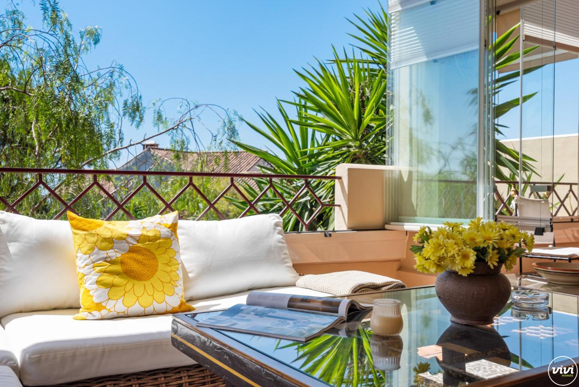 Vivi Homes - Toscana Luxury, Views, Pool & Terrace Apartment *