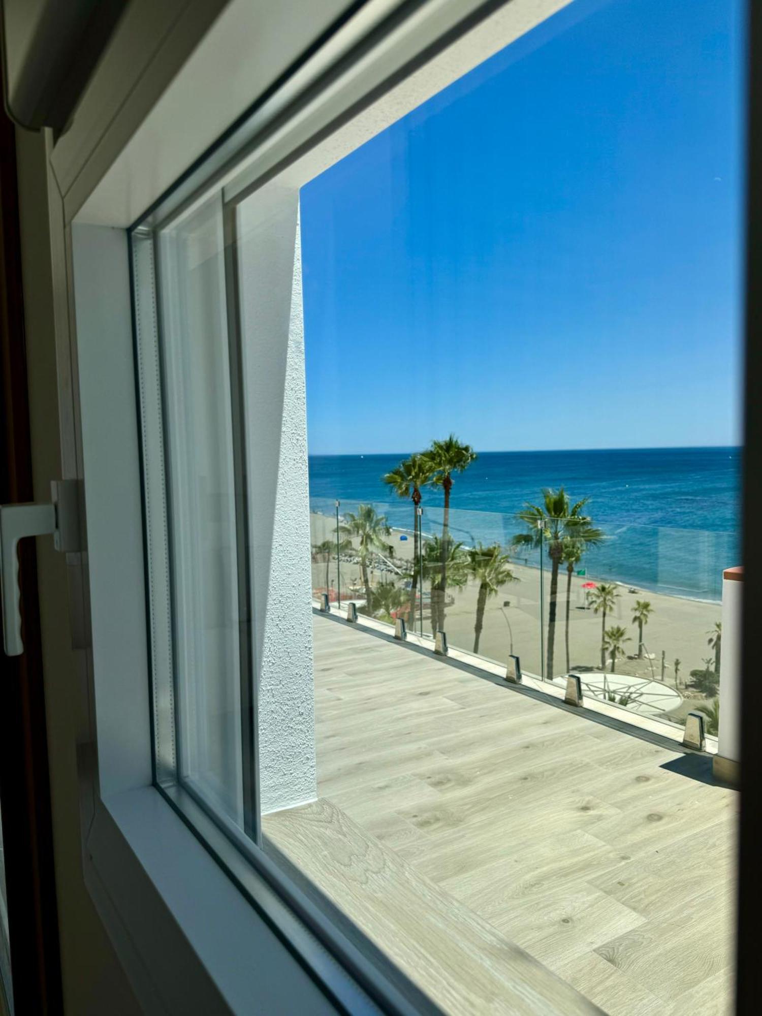 Sunnypalms - Beachfront Penthouse With Stunning Sea View Appartement *