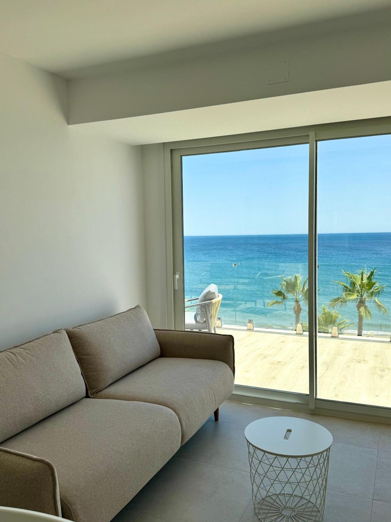 Appartement Sunnypalms - Beachfront Penthouse With Stunning Sea View Estepona