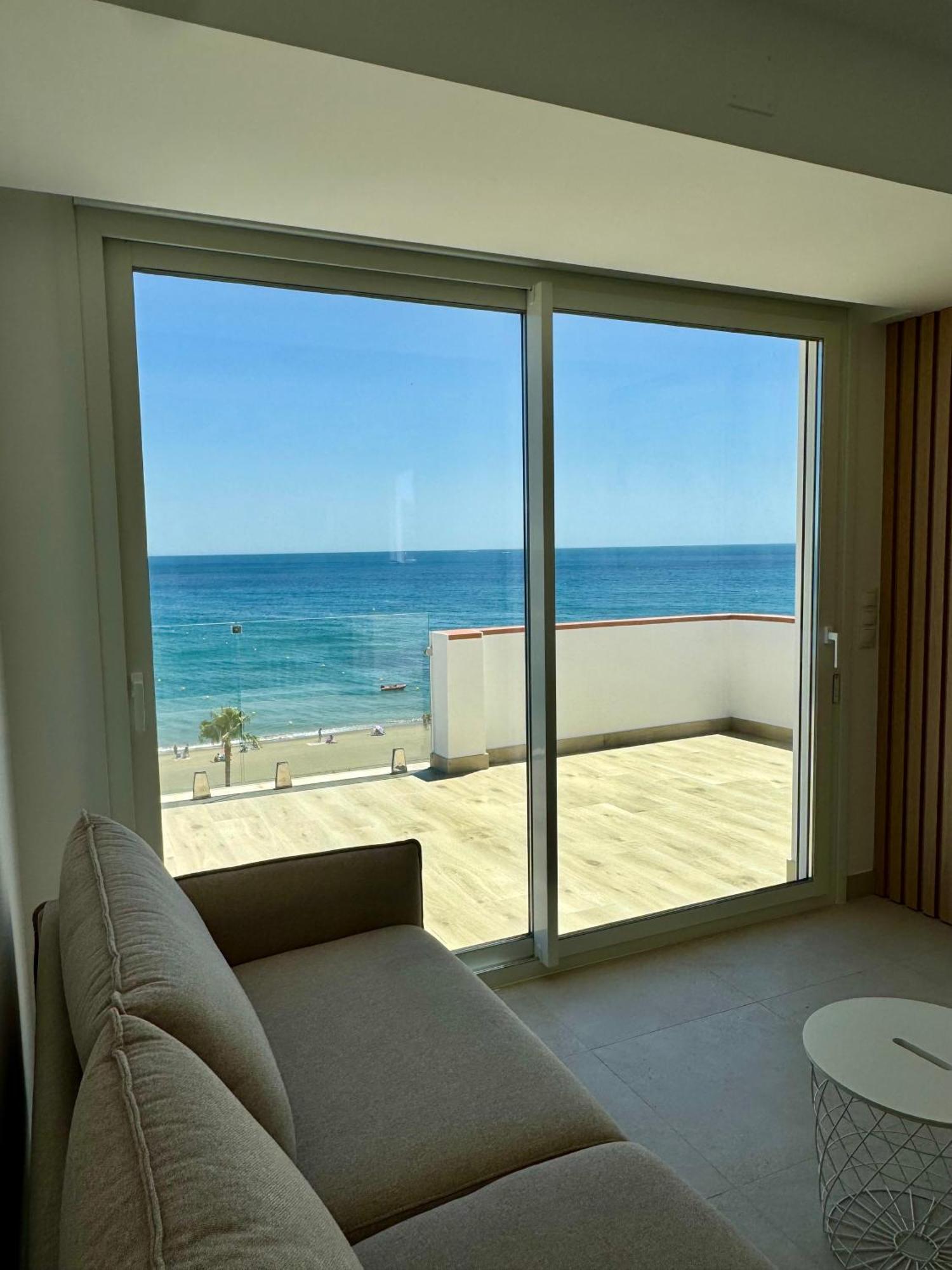 Appartement Sunnypalms - Beachfront Penthouse With Stunning Sea View