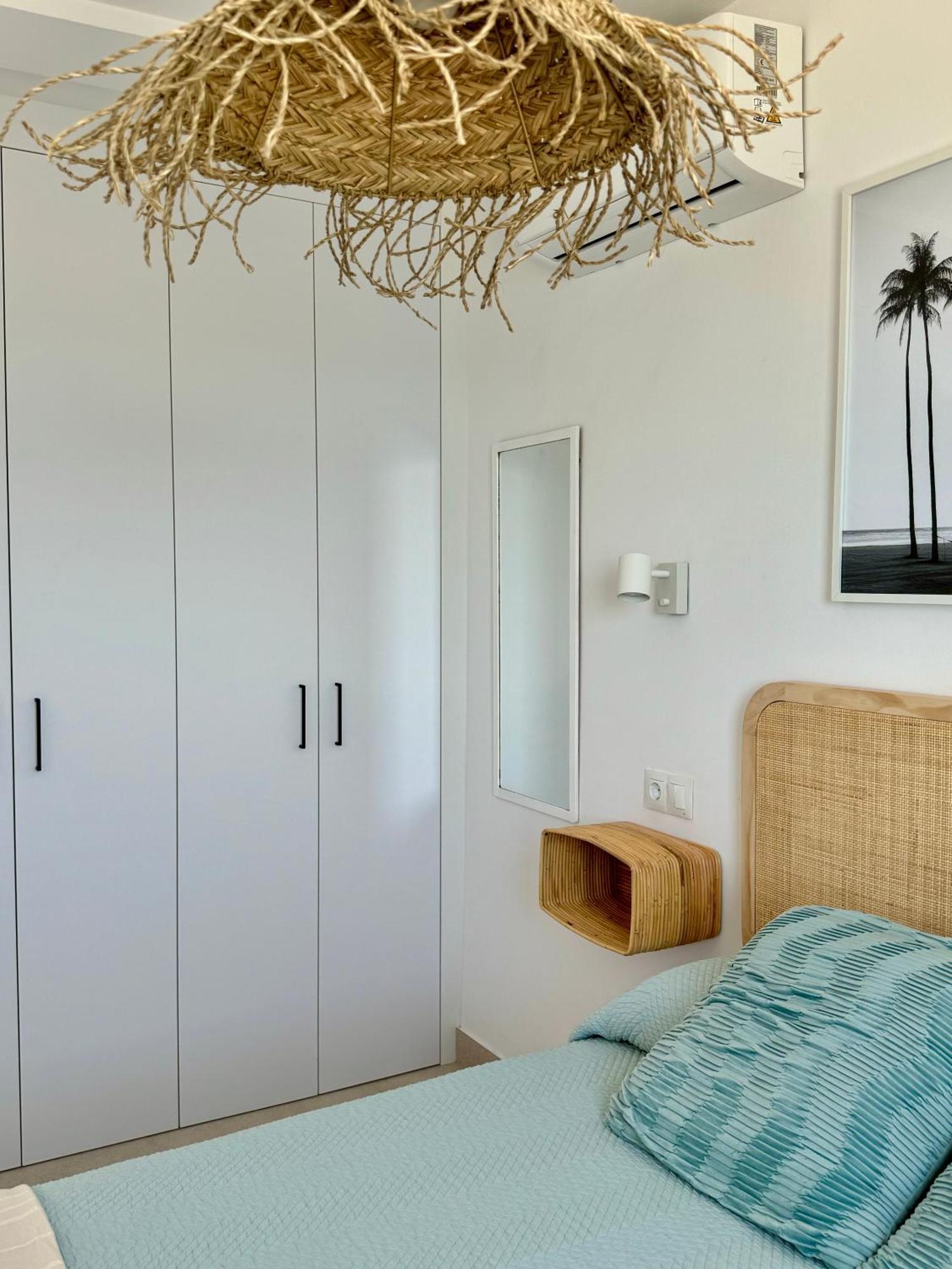 Sunnypalms - Beachfront Penthouse With Stunning Sea View *