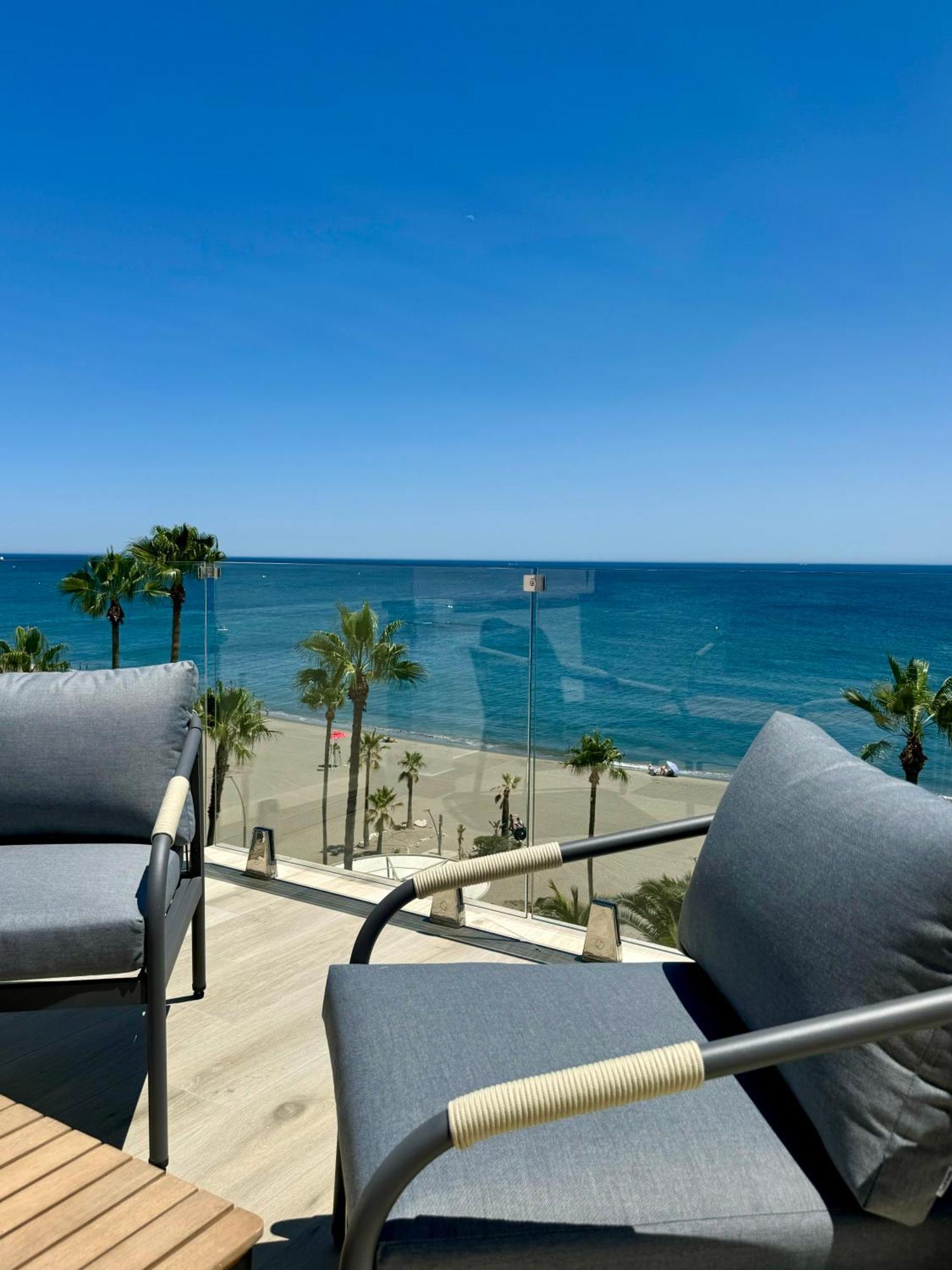 Sunnypalms - Beachfront Penthouse With Stunning Sea View Appartement Estepona