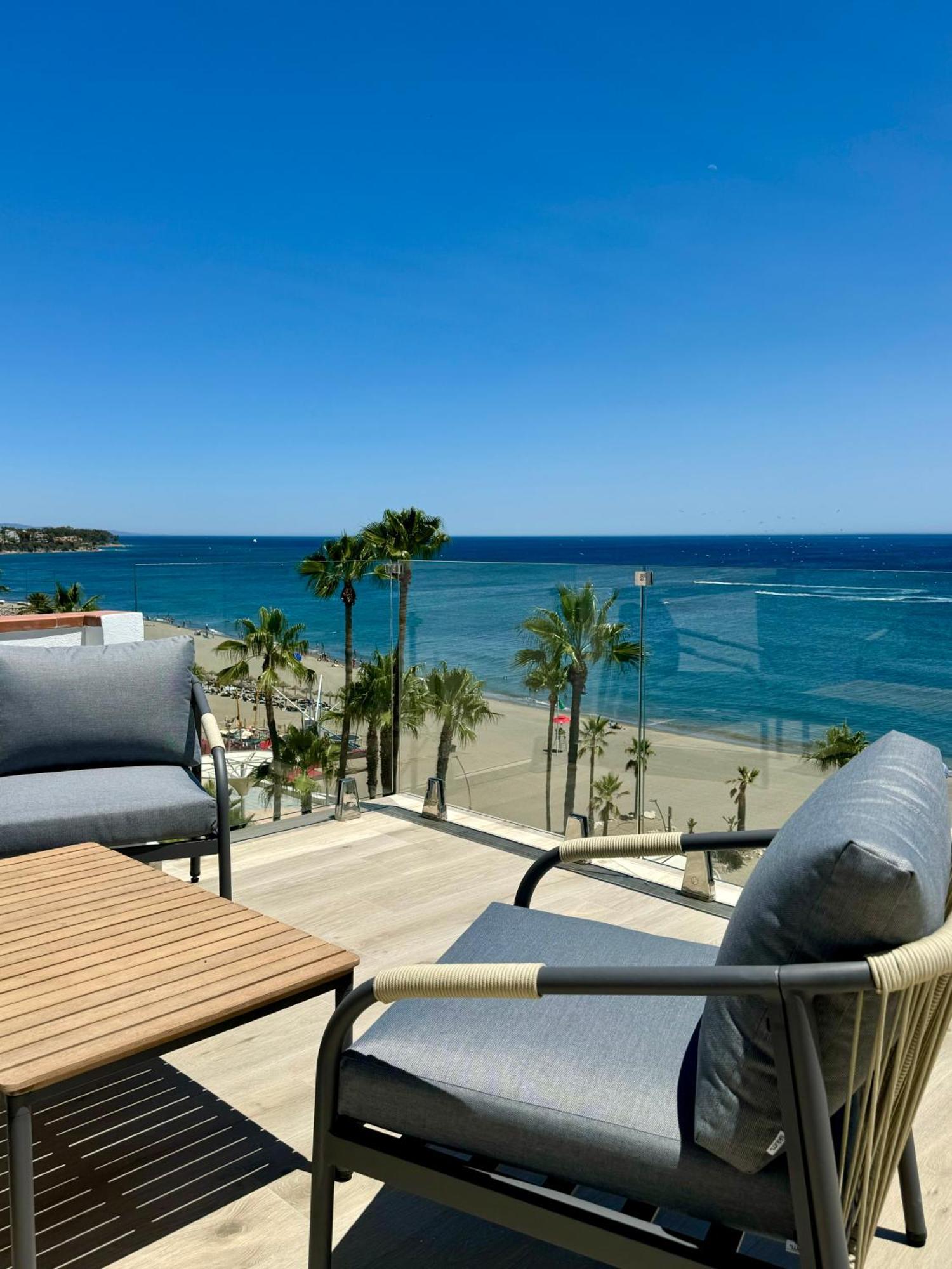 Sunnypalms - Beachfront Penthouse With Stunning Sea View Estepona