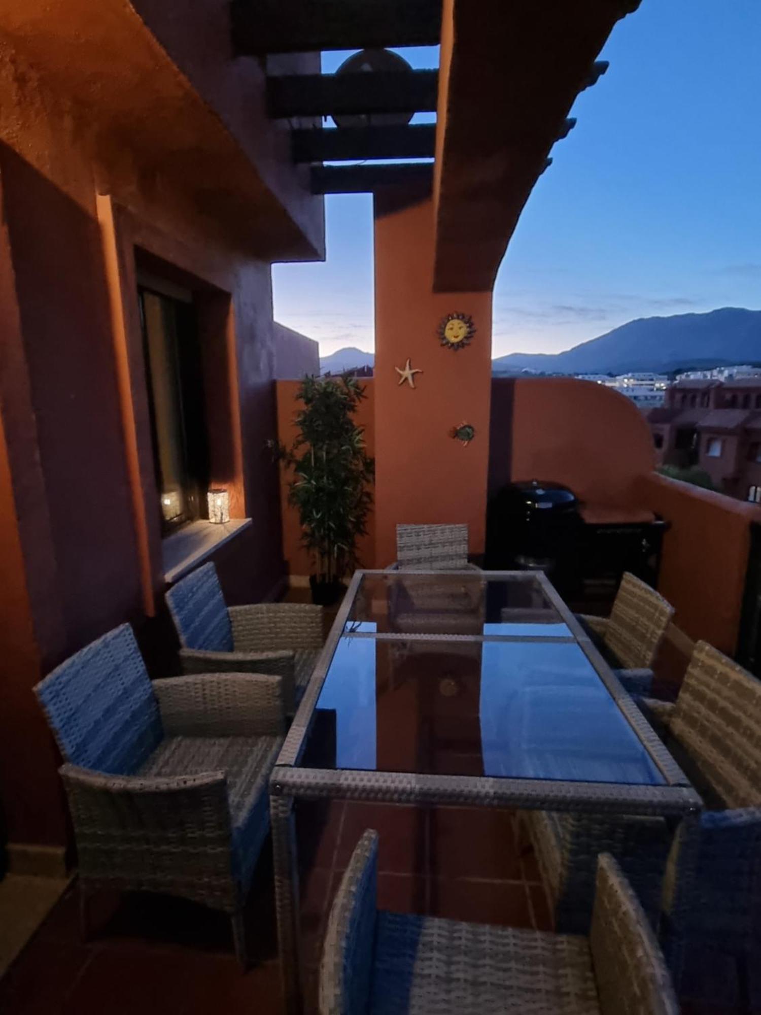 Sea View Penthouse With Hot Tub - Casa Bella Vista, Buenas Noches , Apartment Estepona