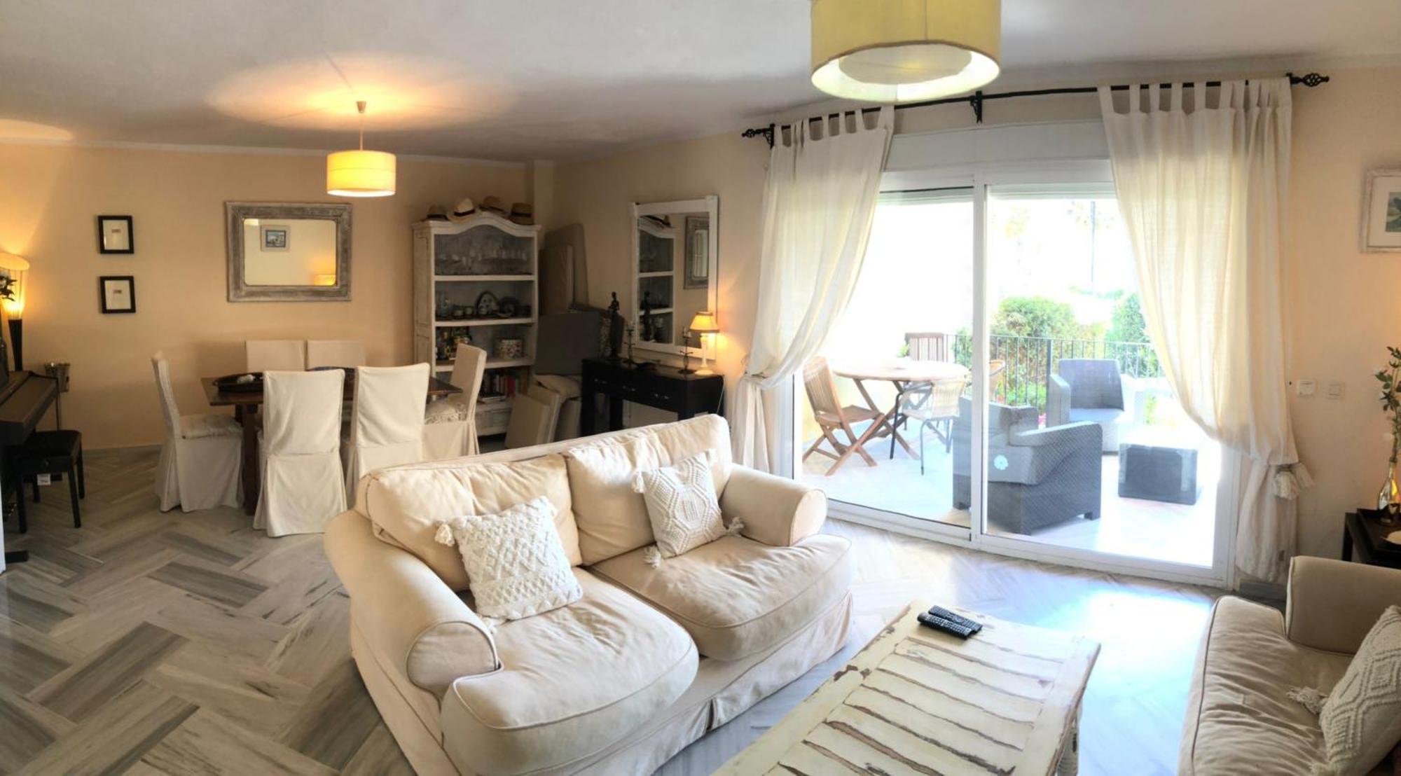 Сasa de vacaciones Garden Townhouse
