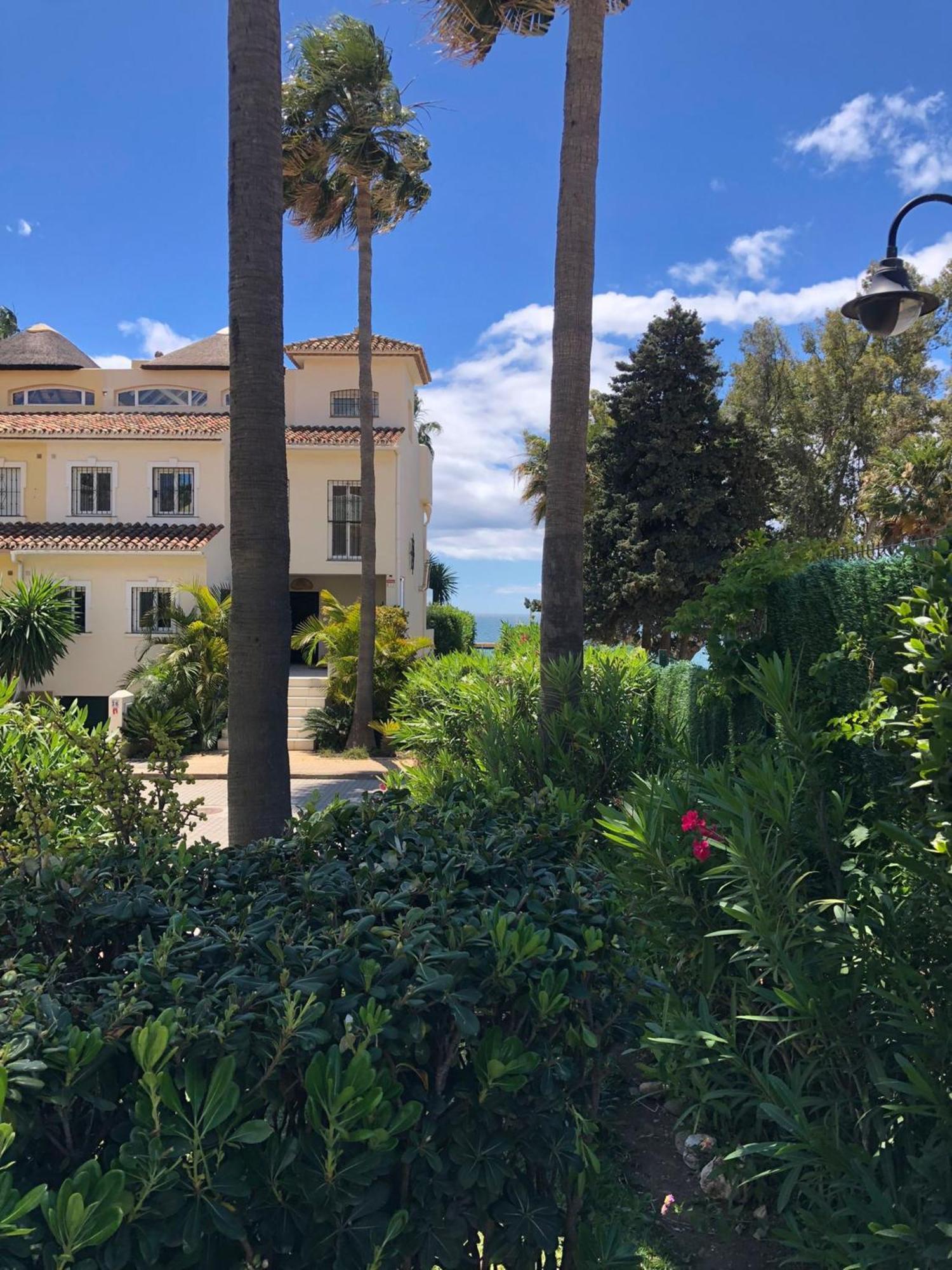 Сasa de vacaciones Garden Townhouse *