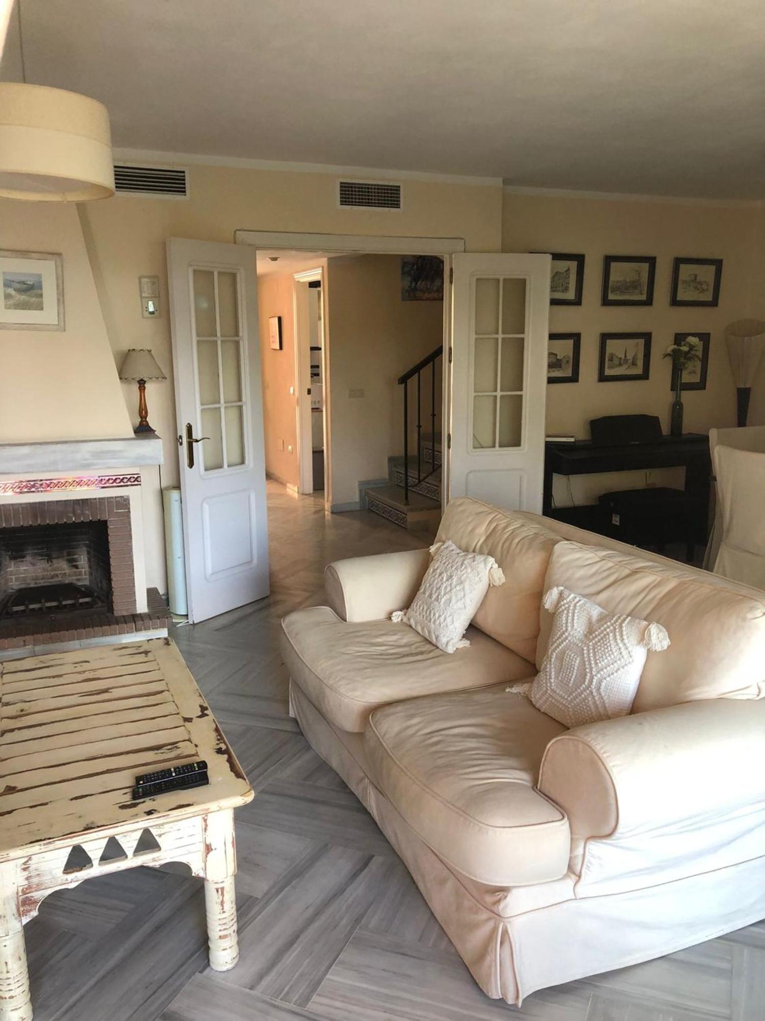 Сasa de vacaciones Garden Townhouse *