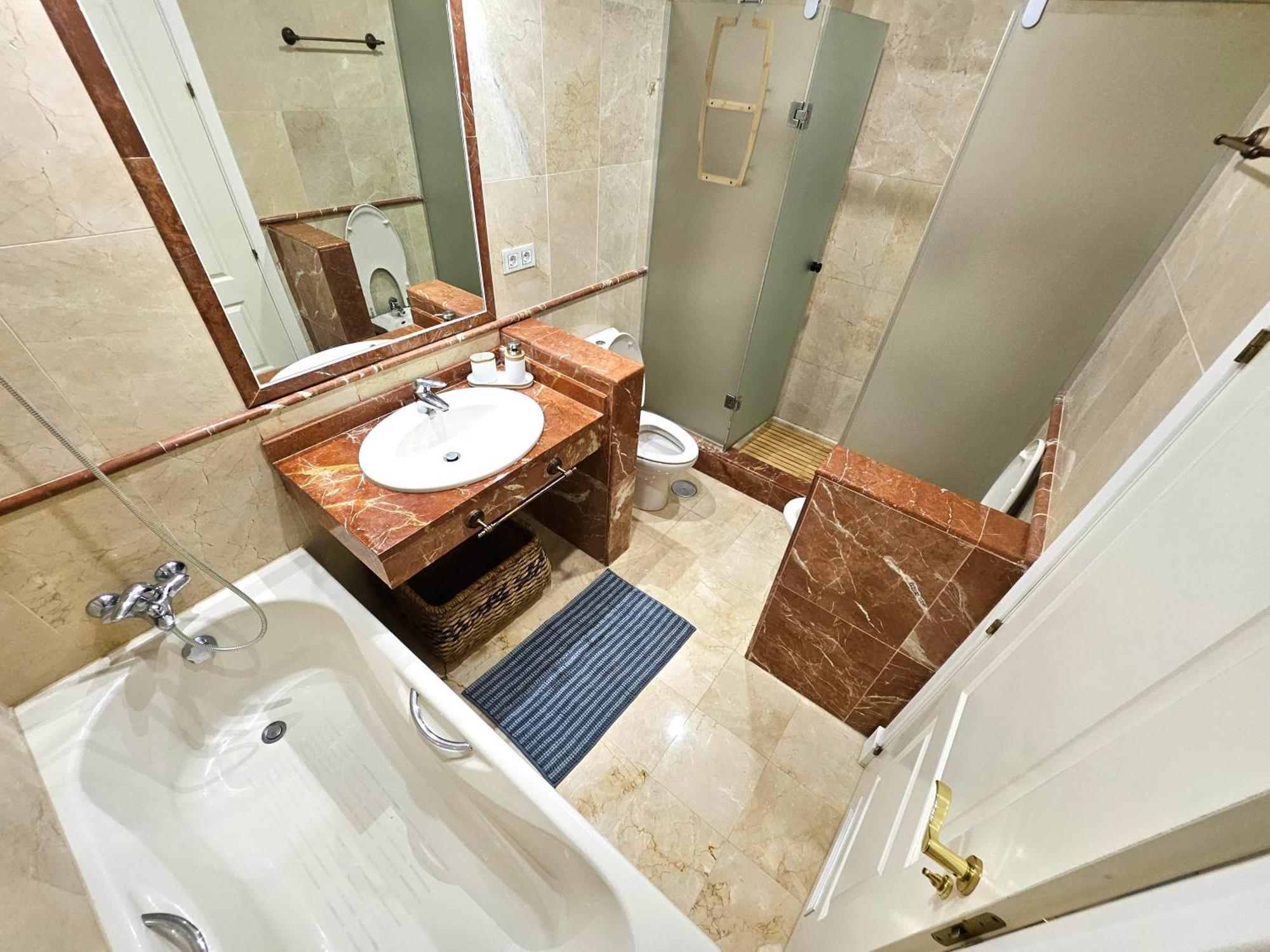 Modern 2br Second Line Marbella Beach, Pools And Paddle Estepona