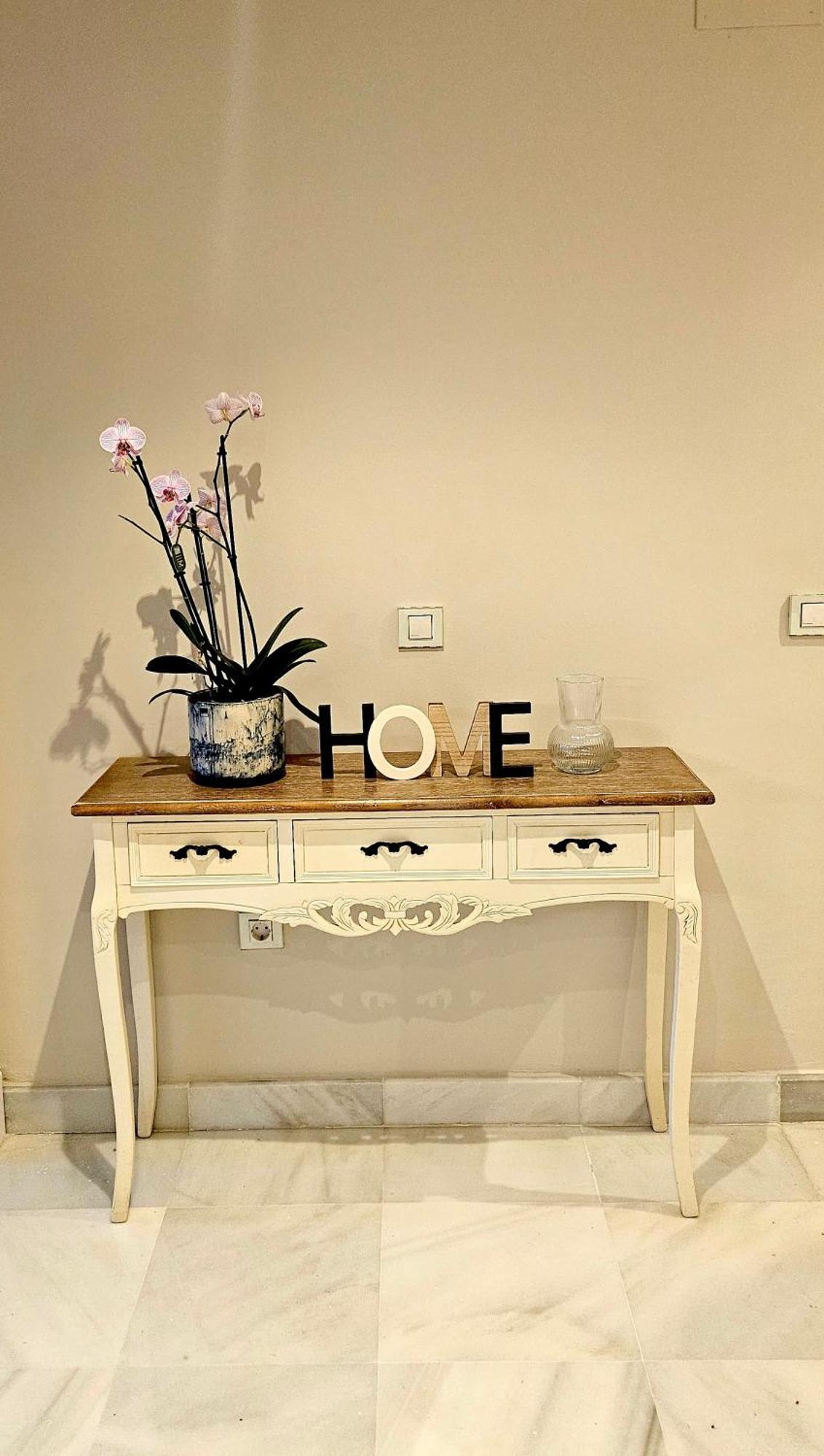 Modern 2br Second Line Marbella Beach, Pools And Paddle *