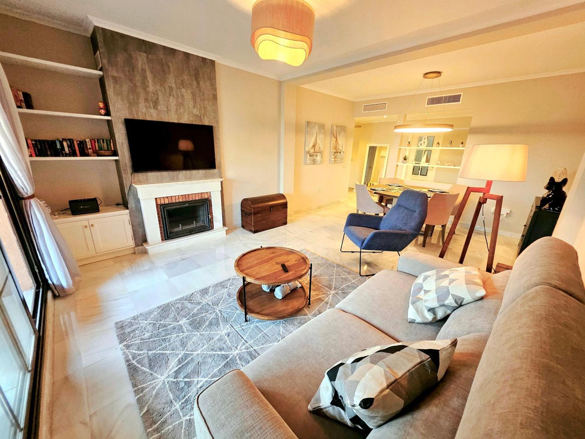 Modern 2br Second Line Marbella Beach, Pools And Paddle * Estepona