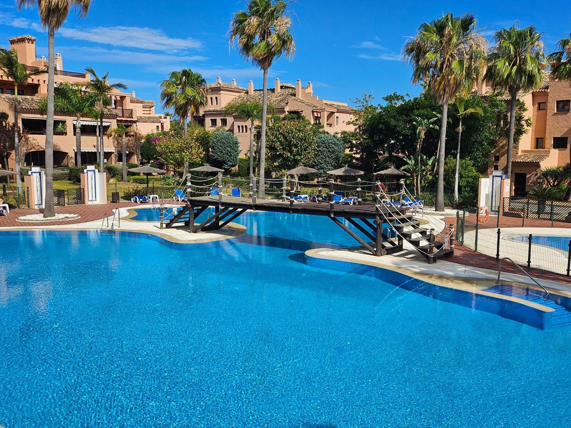 Appartement Modern 2br Second Line Marbella Beach, Pools And Paddle Estepona