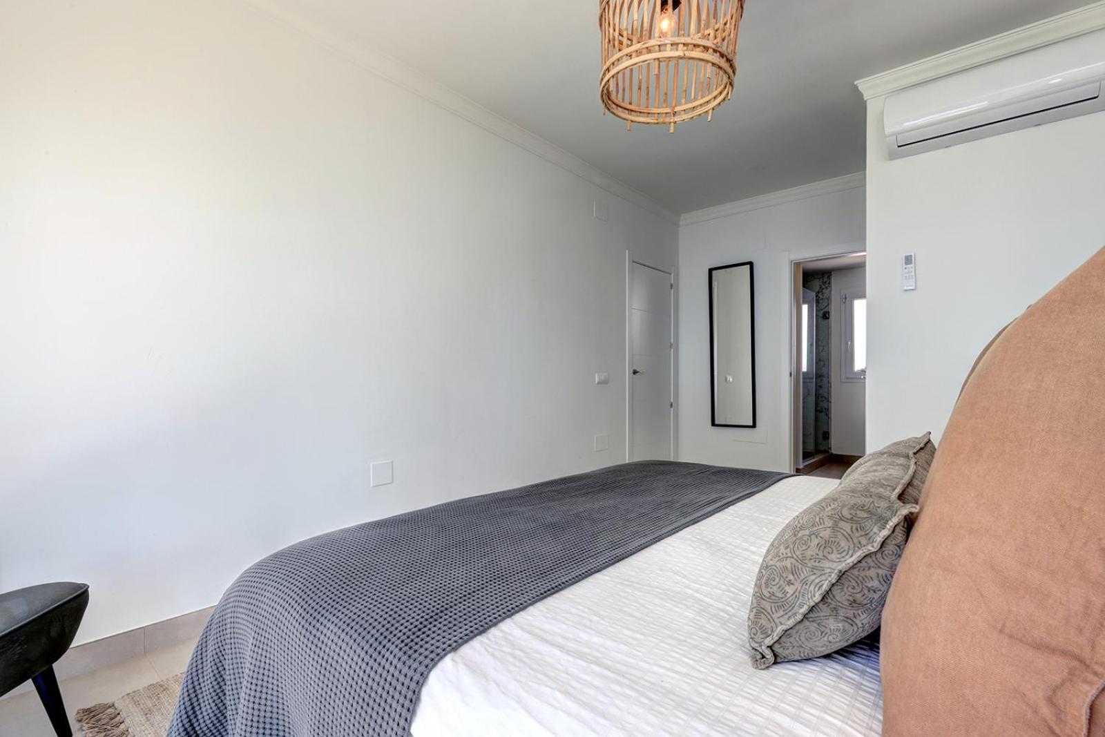 Cadiz - Gerenoveerd Met Groot Balkon & Zeezicht Apartment Estepona