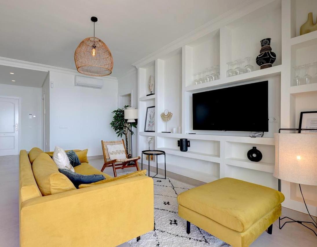 Apartment Cadiz - Gerenoveerd Met Groot Balkon & Zeezicht Estepona