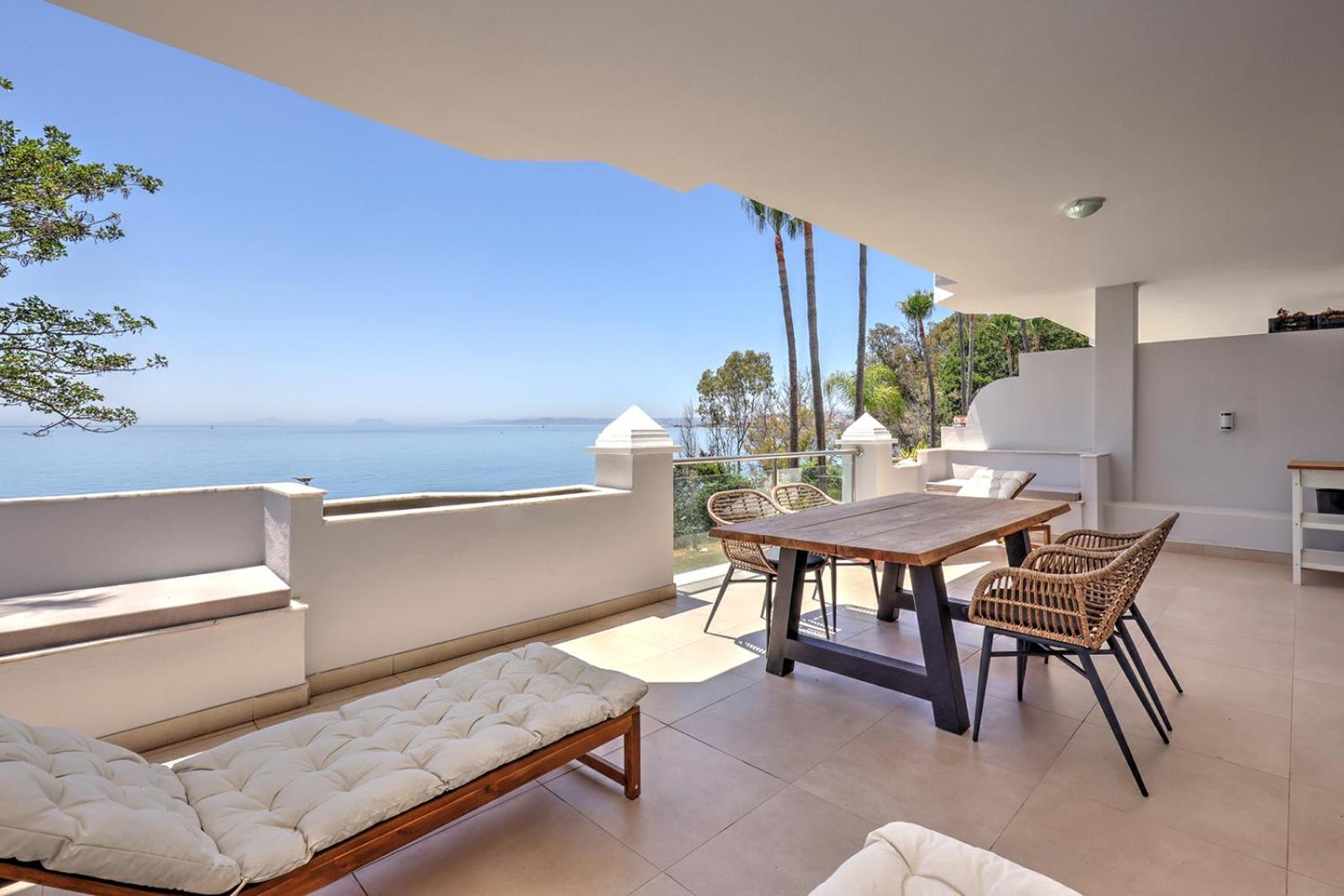 Cadiz - Gerenoveerd Met Groot Balkon & Zeezicht *