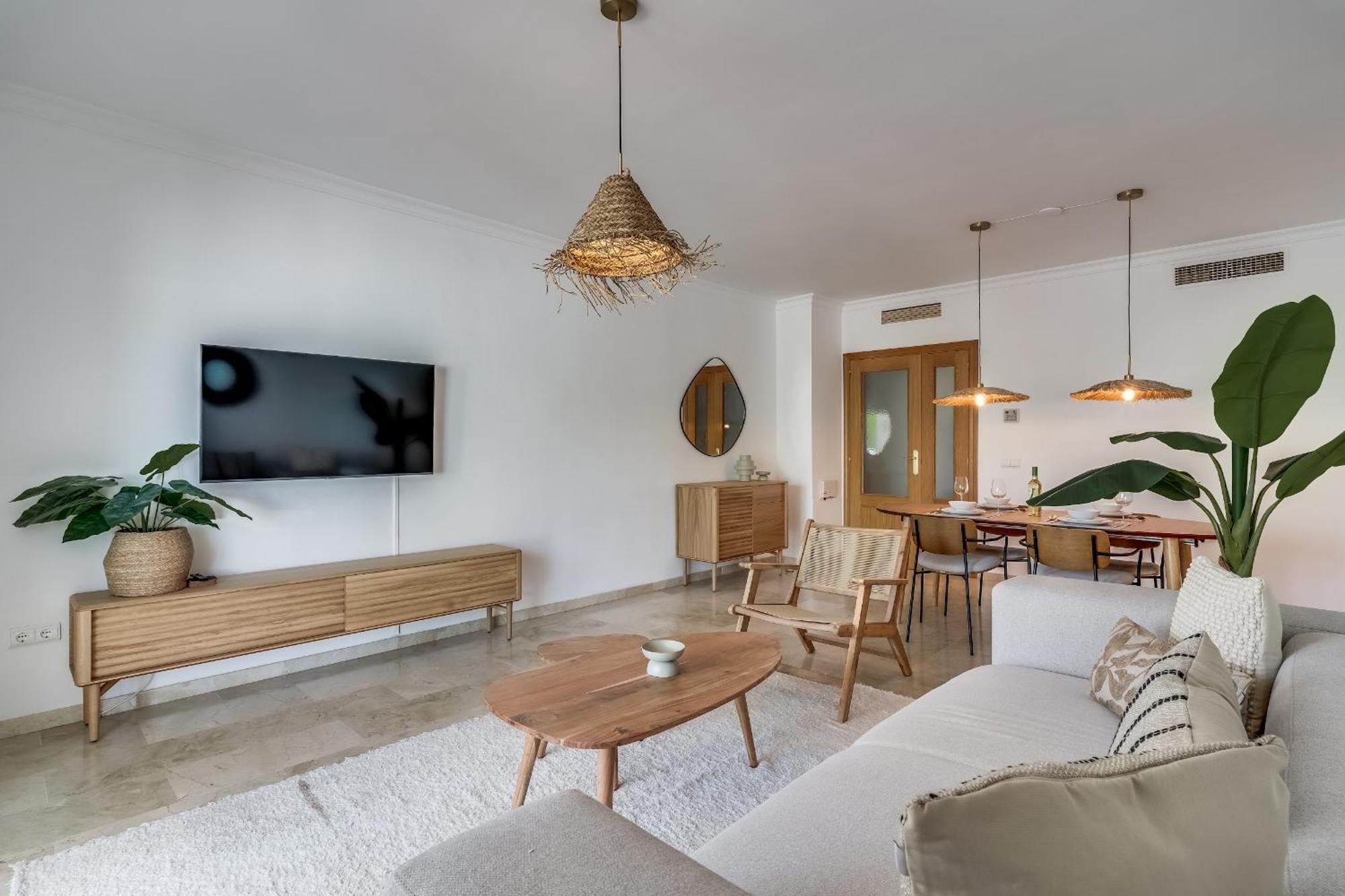 Casa Anita Lunymar Golf Apartment Estepona