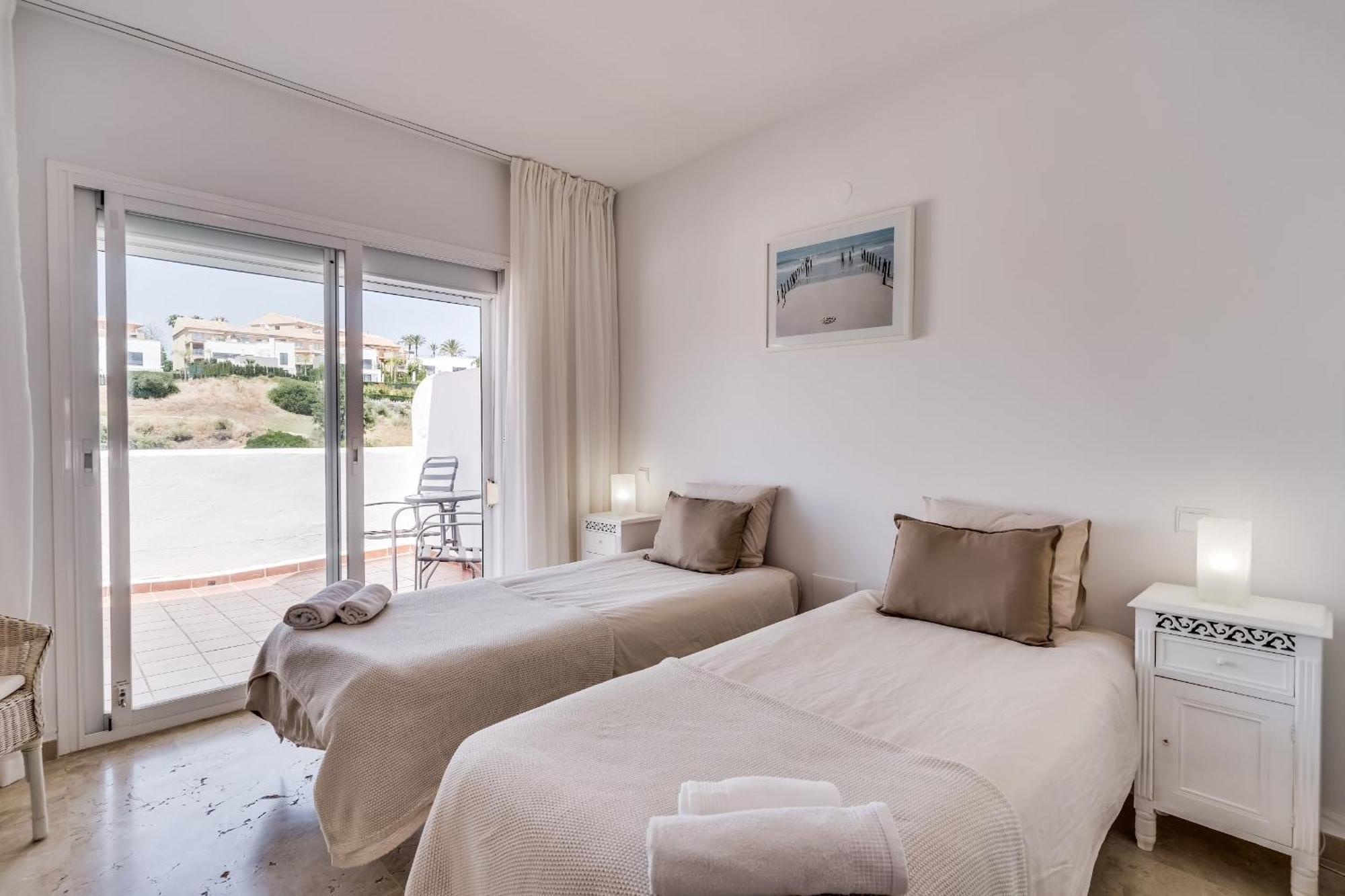 Casa Anita Lunymar Golf * Estepona