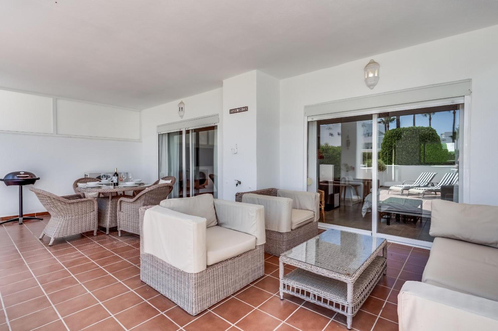 Casa Anita Lunymar Golf * Estepona