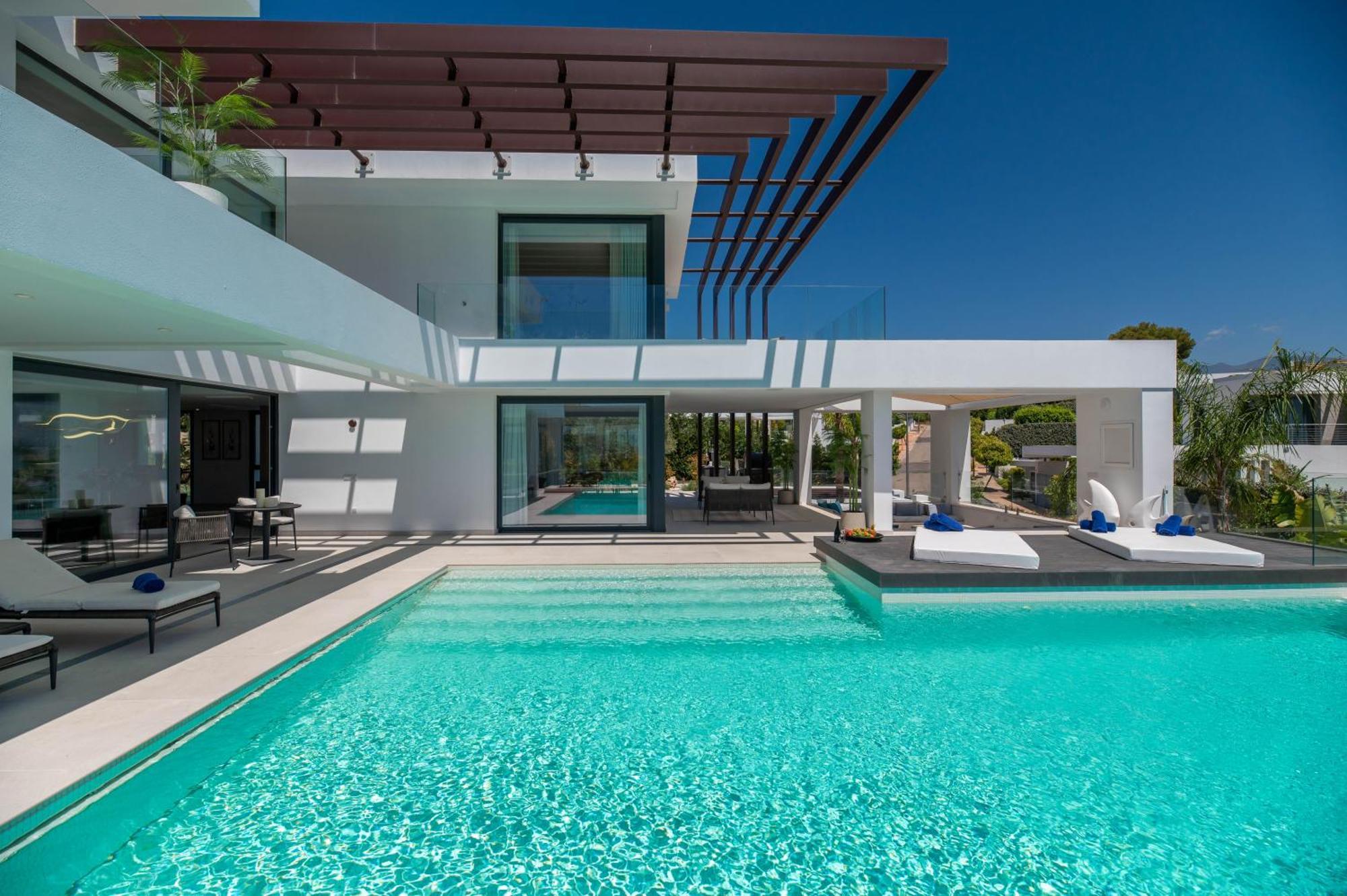 Vacation Marbella I Hanami, Private Infinity Edge-pool, Gym, Movie Theater, Close To Golfs And Beaches Villa Estepona