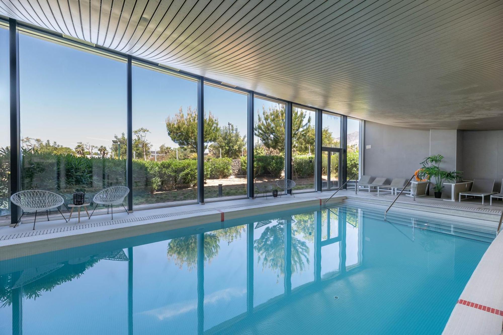 Apartment Edge Luxury Beachfront 2br With 3 Pools, Wellness, Gym *
