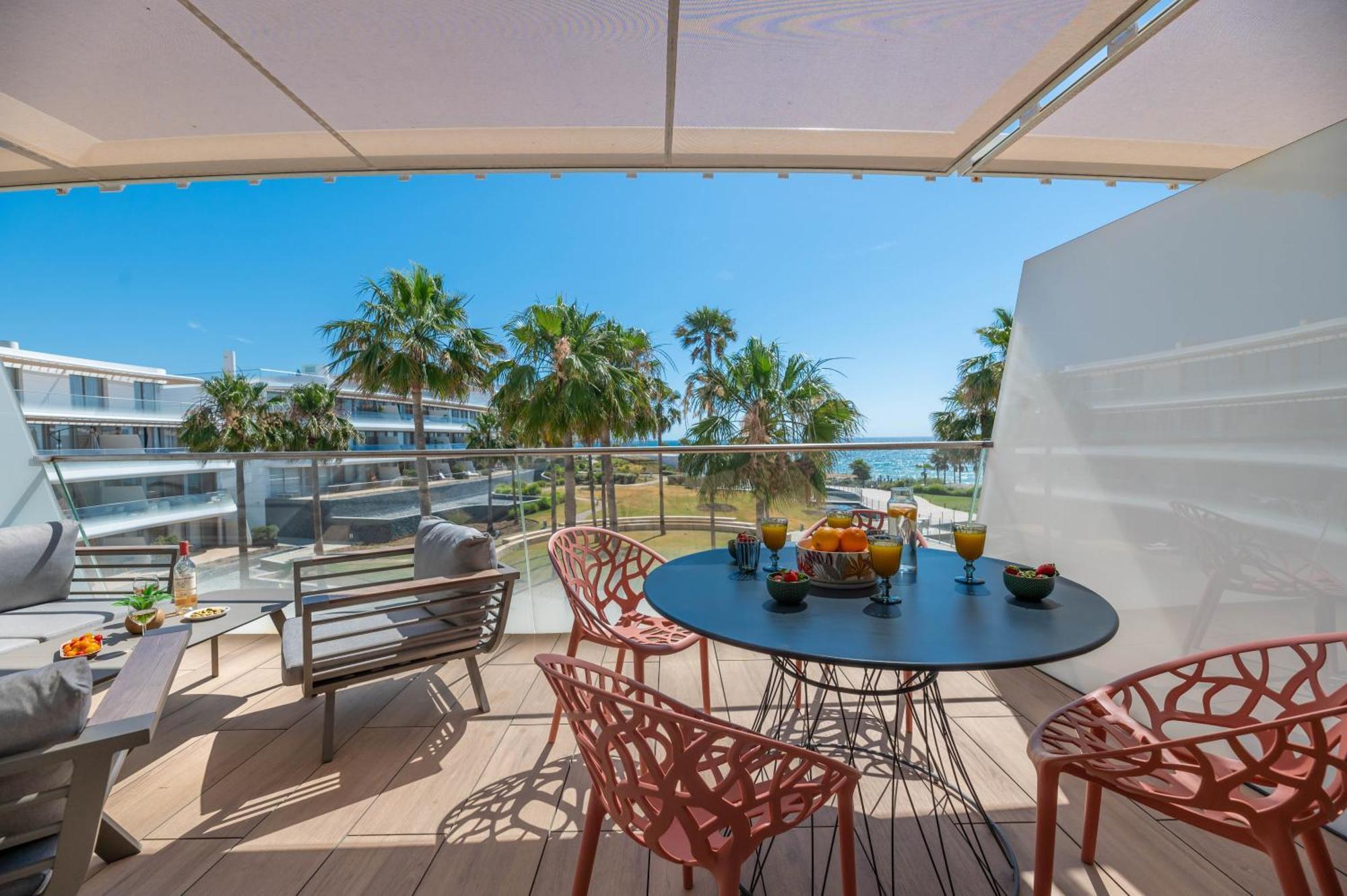 Apartment Edge Luxury Beachfront 2br With 3 Pools, Wellness, Gym *