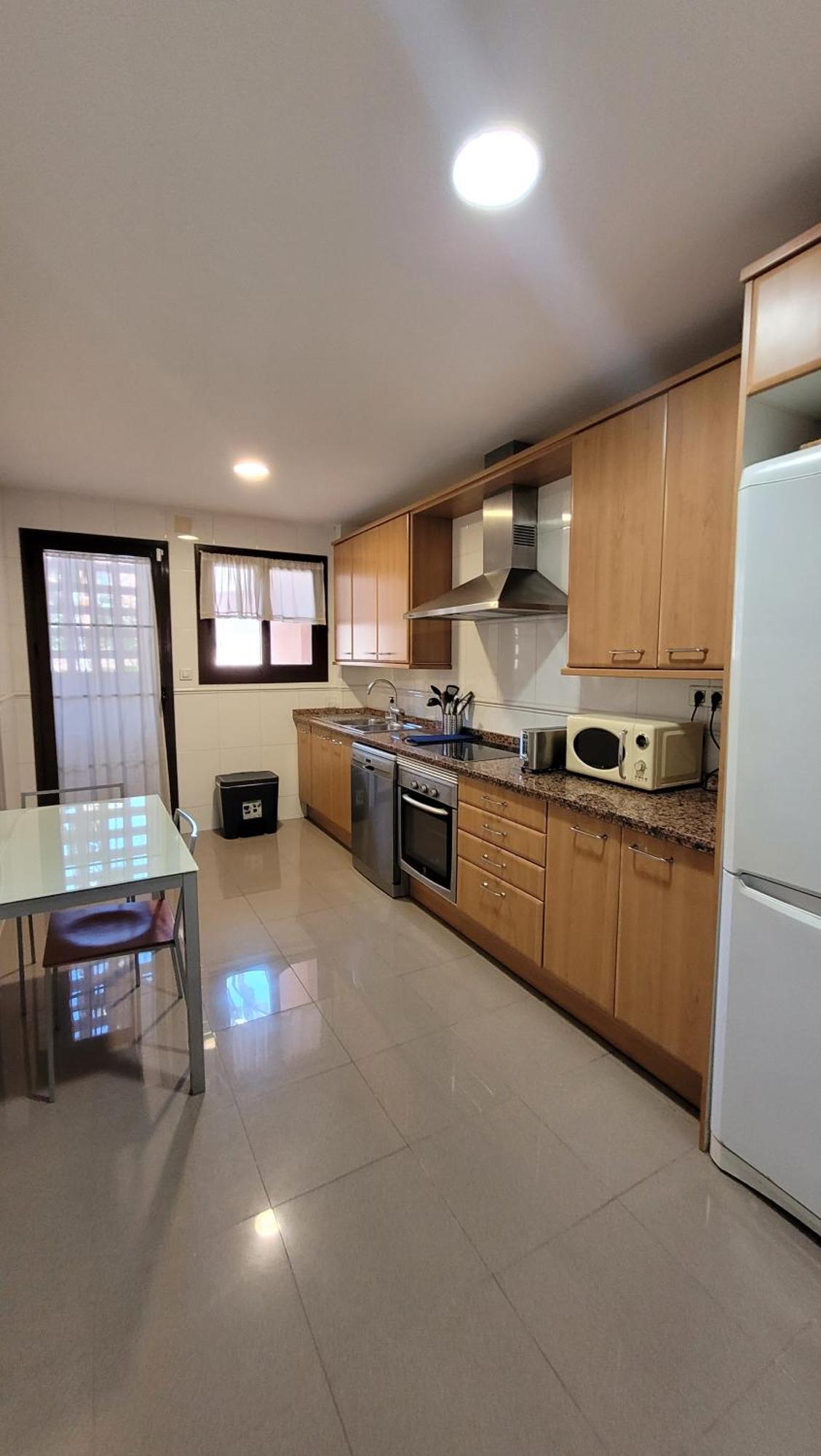 Modern 2br Second Line Marbella Beach, Pools And Paddle Estepona