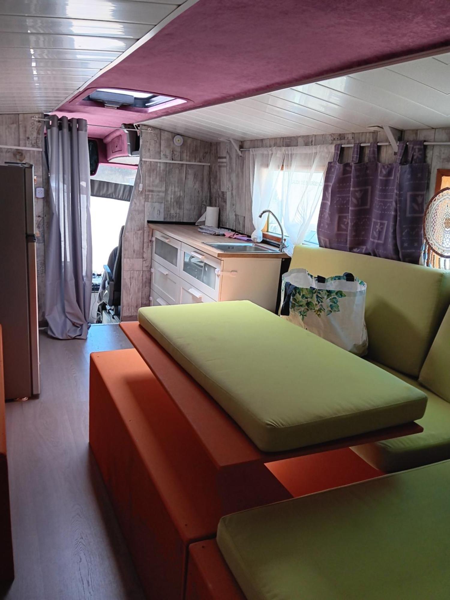 Apartment The One And Only Bus ! *