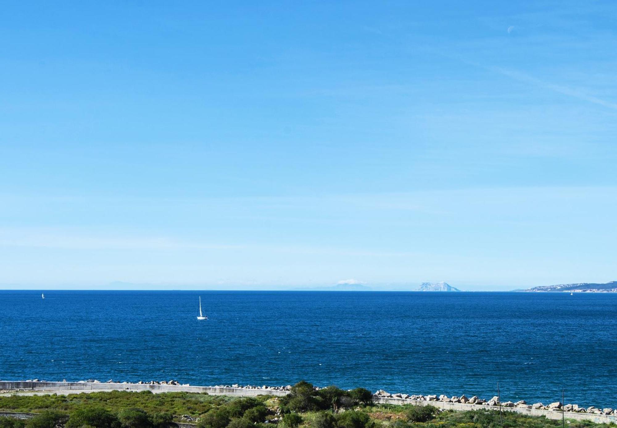 Atico Con Vistas Al Mar En Playa Del Cristo * Estepona