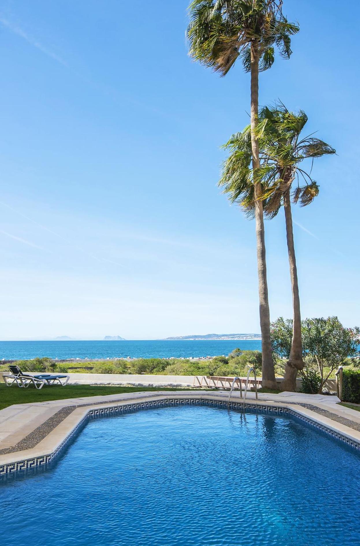 Apartment Atico Con Vistas Al Mar En Playa Del Cristo Estepona