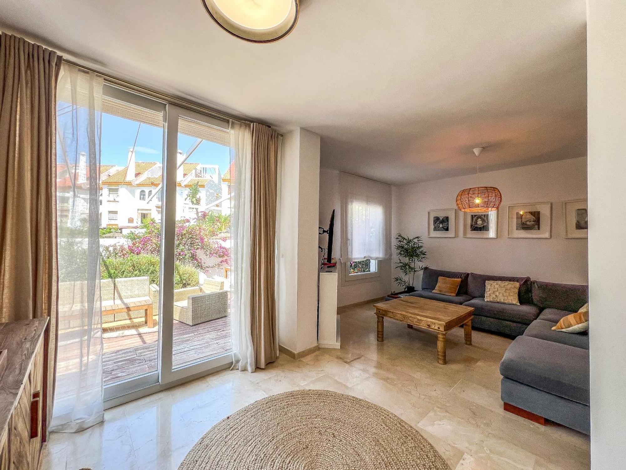 Hanami Casa Principe Felipe Estepona