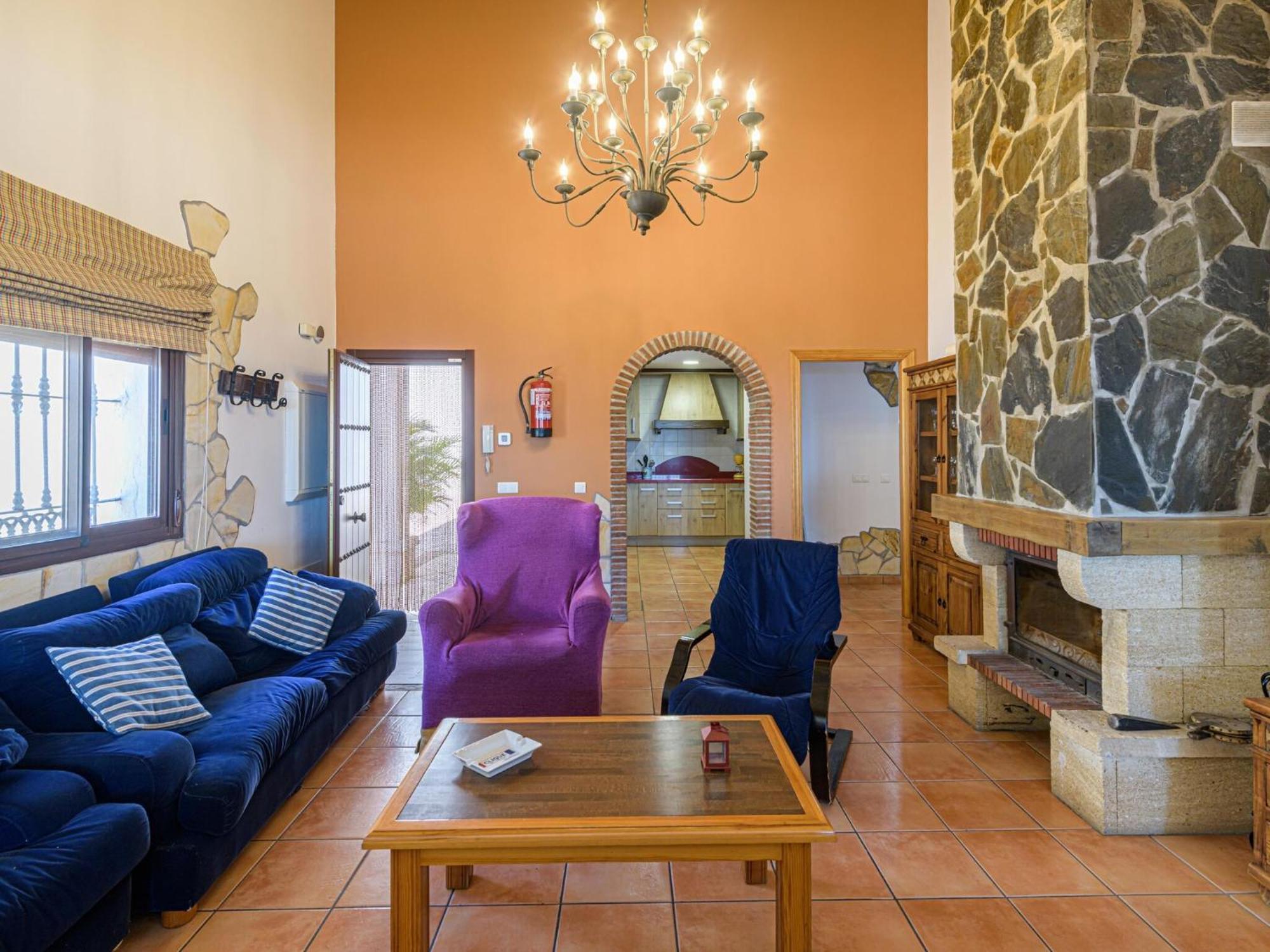 Lina - With Private Pool In Estepona