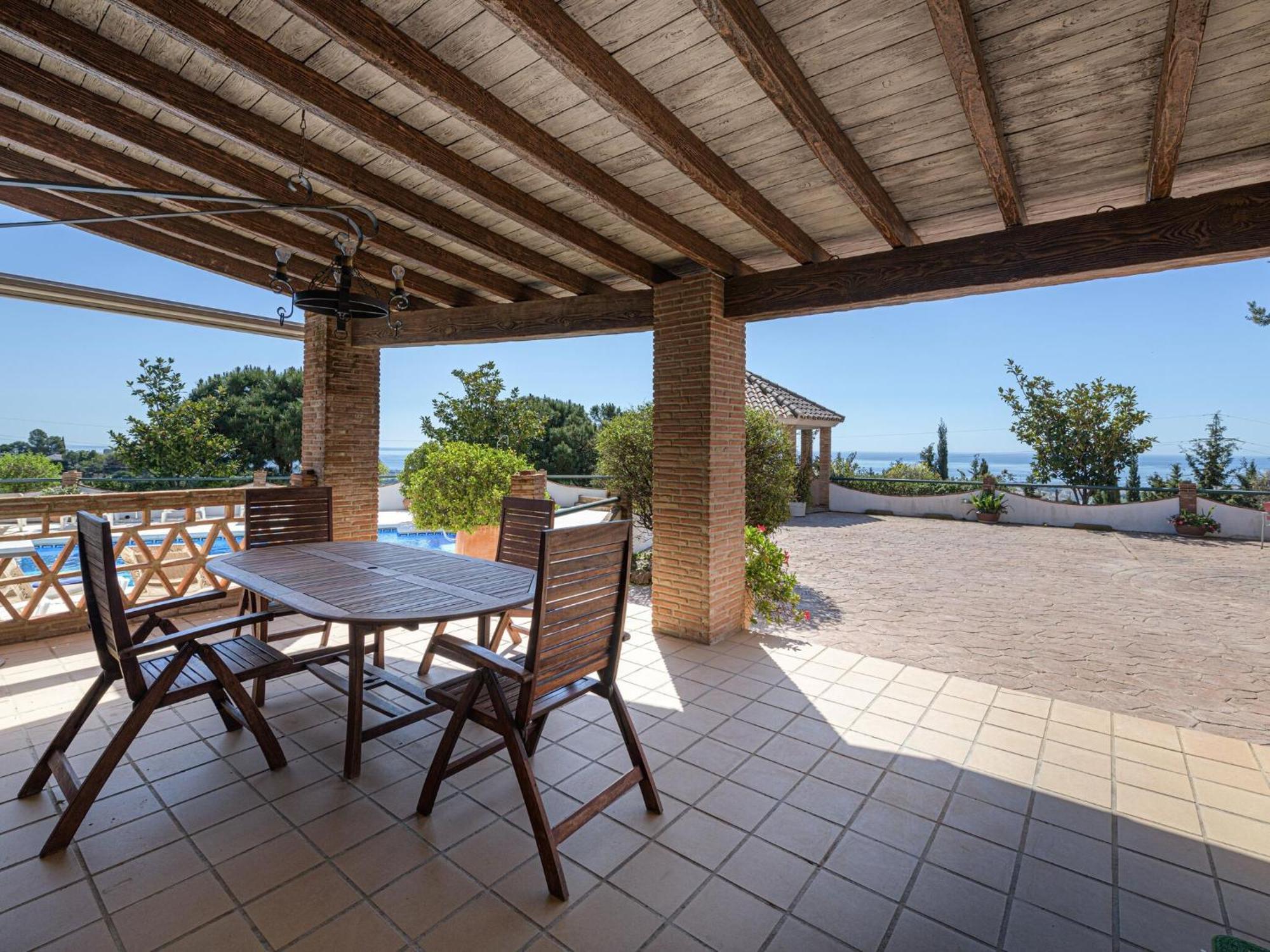 Lina - With Private Pool In