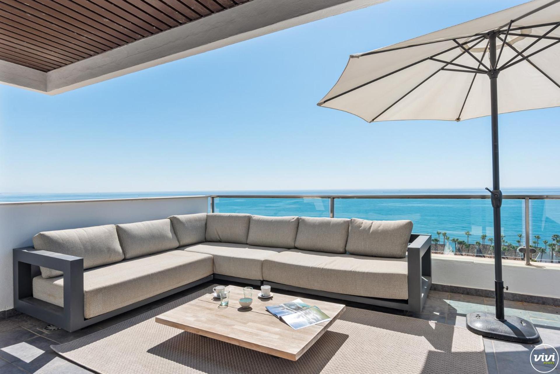 Vivi Homes - Casa Skye Pool, Terrace & Sea View Estepona