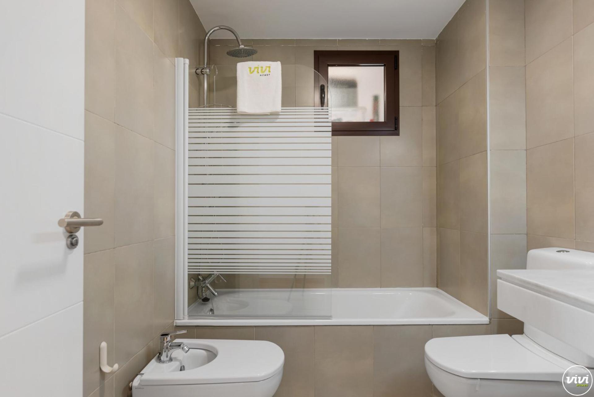 Vivi Homes - Casa Skye Pool, Terrace & Sea View