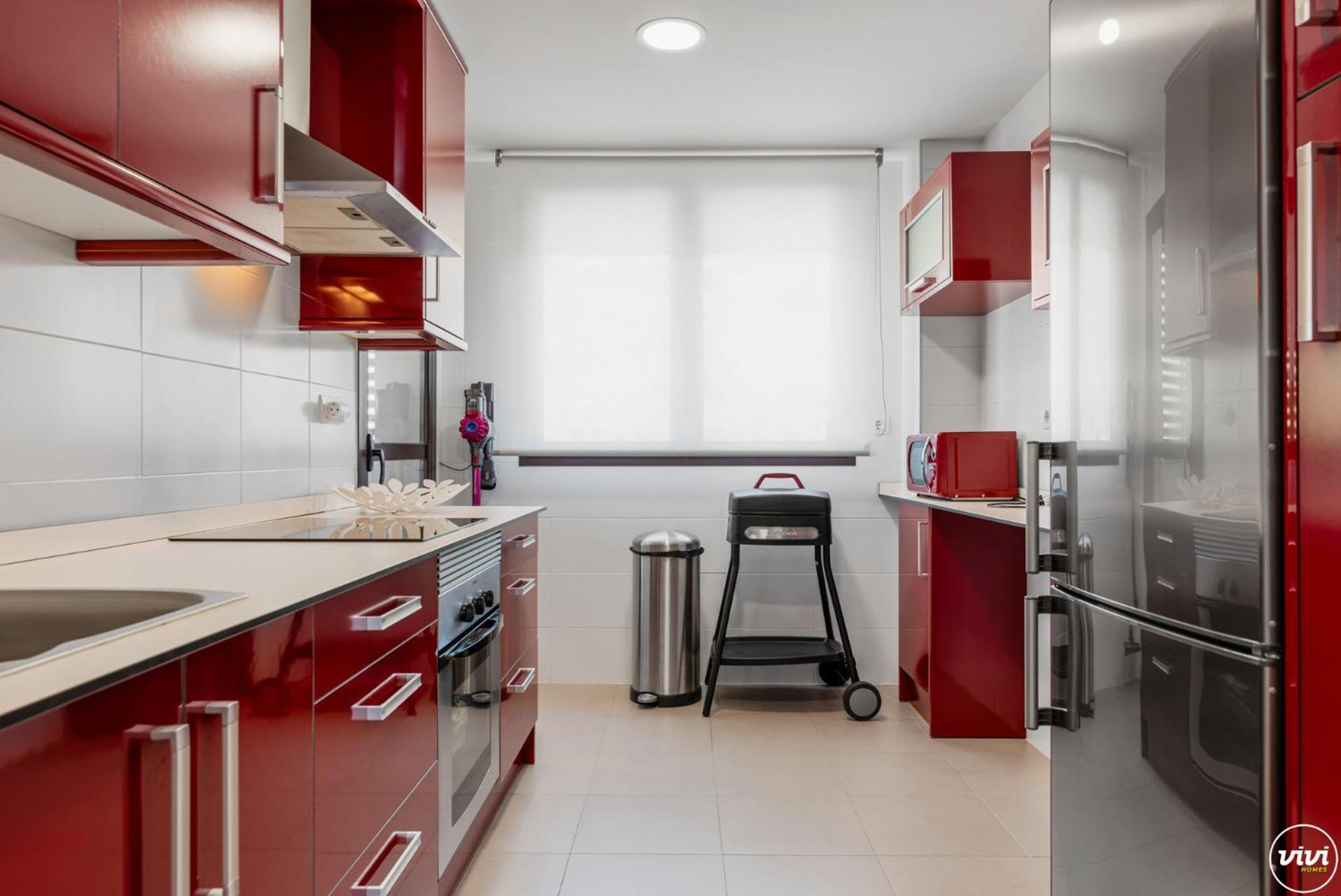 Vivi Homes - Casa Skye Pool, Terrace & Sea View Apartment *