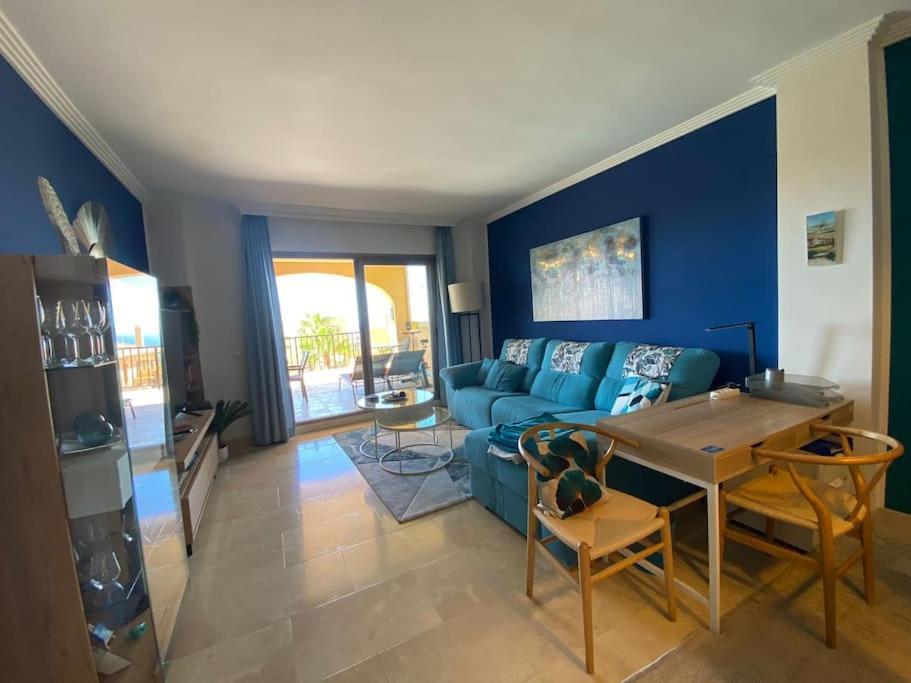 Sunset Paradise Apartment *