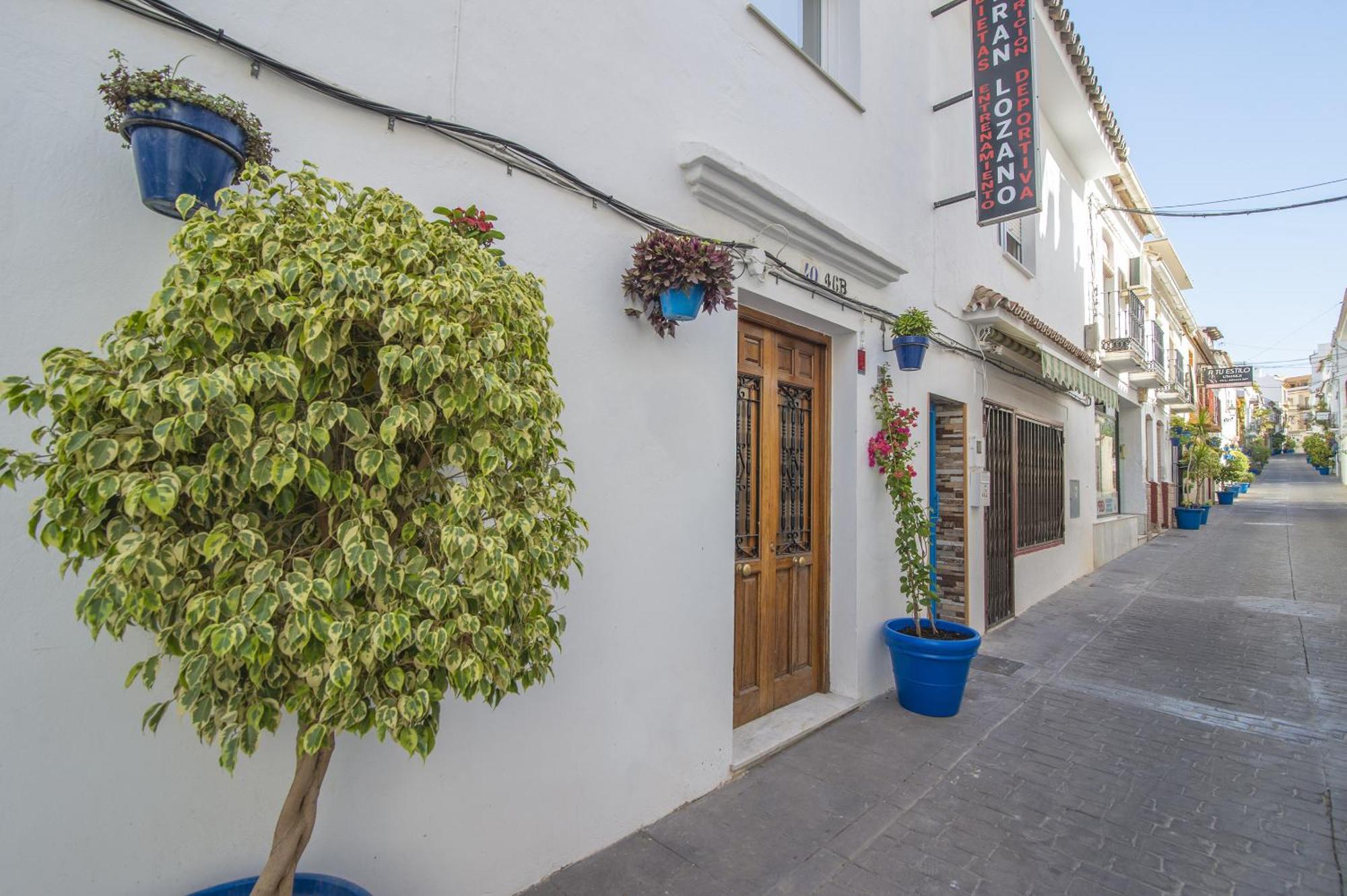 2br Townhouse In Centre