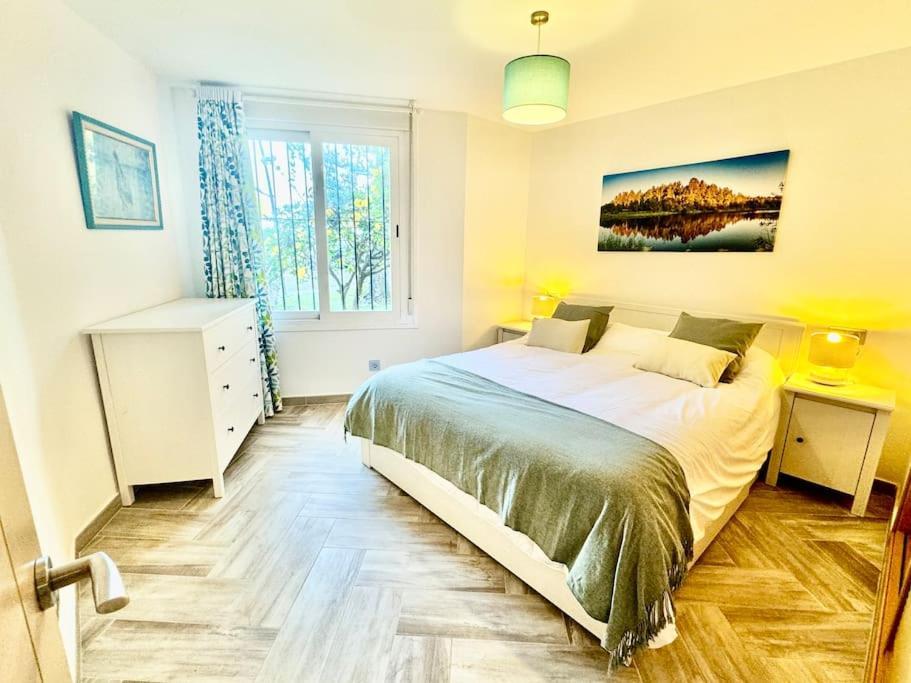 Charming Beachfront * Estepona