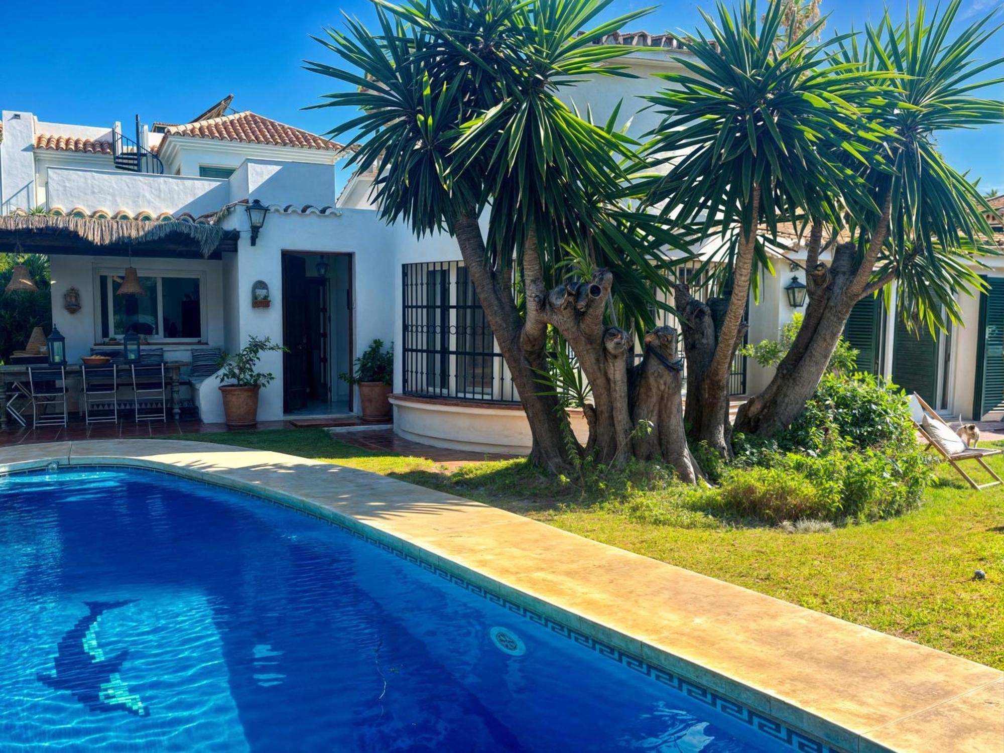 Alfredo - Private Pool Next To The Villa Estepona