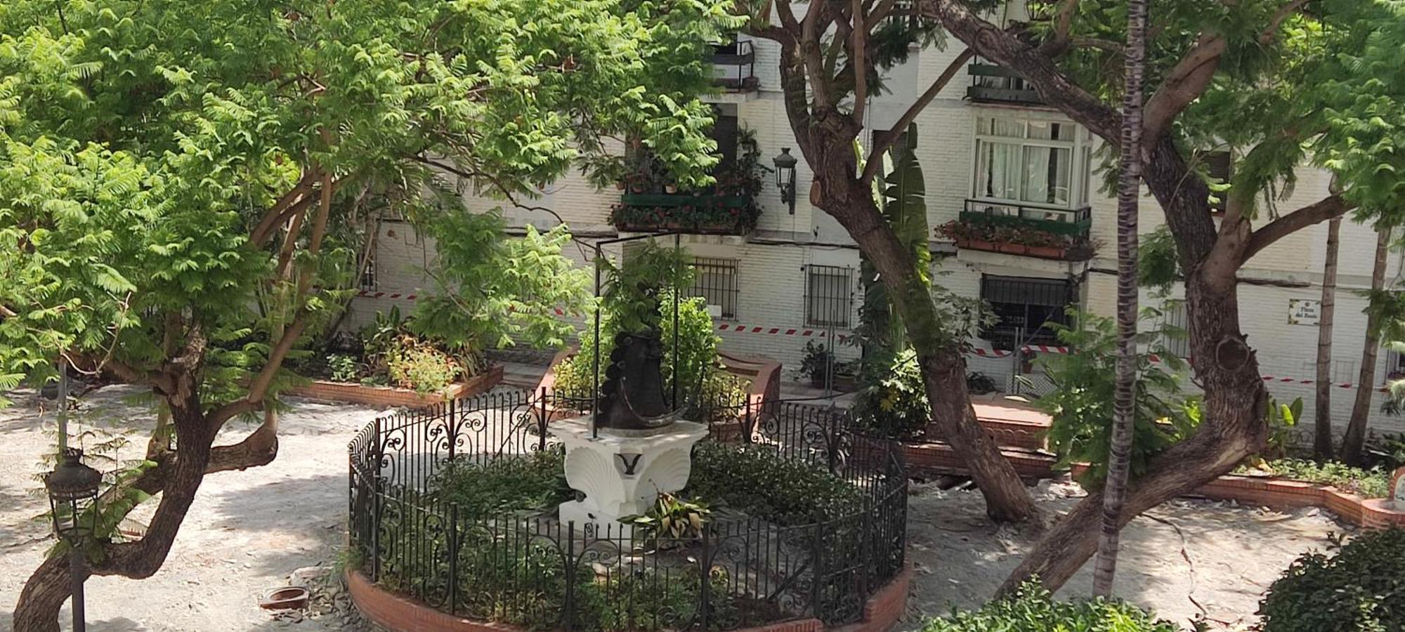 Apartment Center