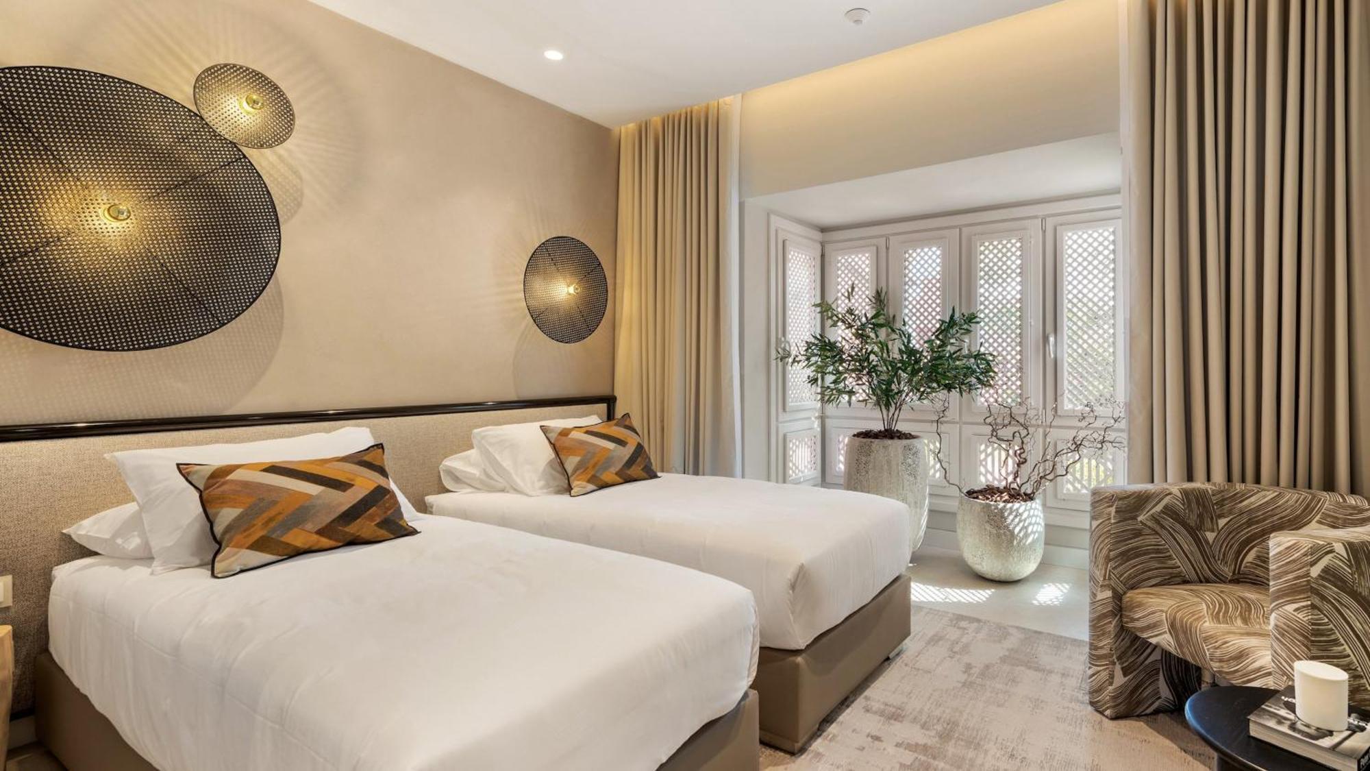 Vacation Marbella I The Signature Penthouse, Sea View, Sauna, Private Heated Jacuzzi, Cutting-edge Amenities * Estepona