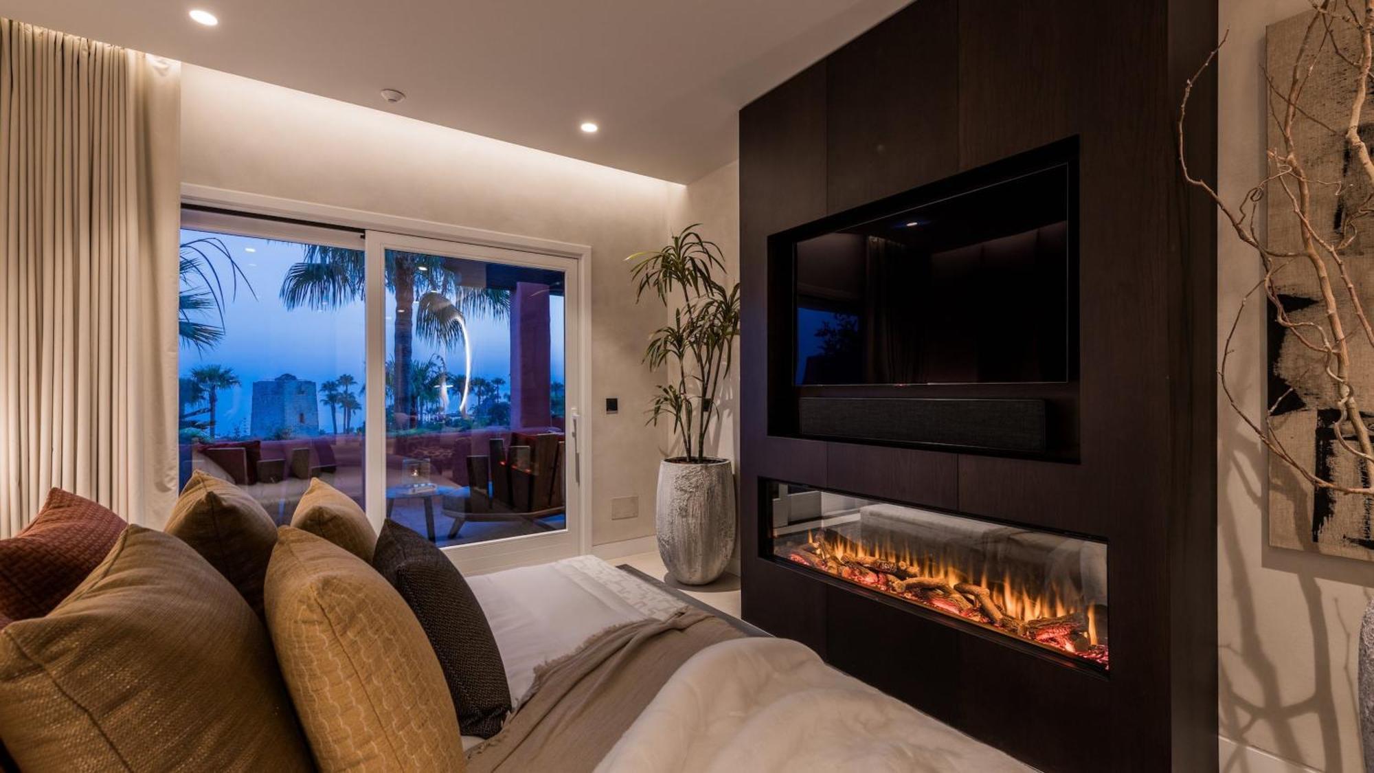 Vacation Marbella I The Signature Penthouse, Sea View, Sauna, Private Heated Jacuzzi, Cutting-edge Amenities Holiday home