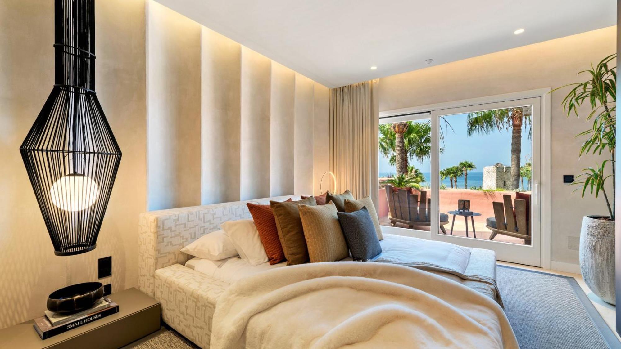 Vacation Marbella I The Signature Penthouse, Sea View, Sauna, Private Heated Jacuzzi, Cutting-edge Amenities Holiday home