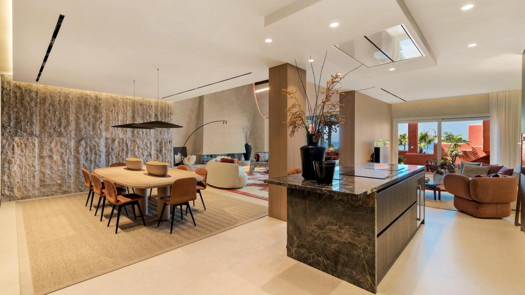 Vacation Marbella I The Signature Penthouse, Sea View, Sauna, Private Heated Jacuzzi, Cutting-edge Amenities * Estepona