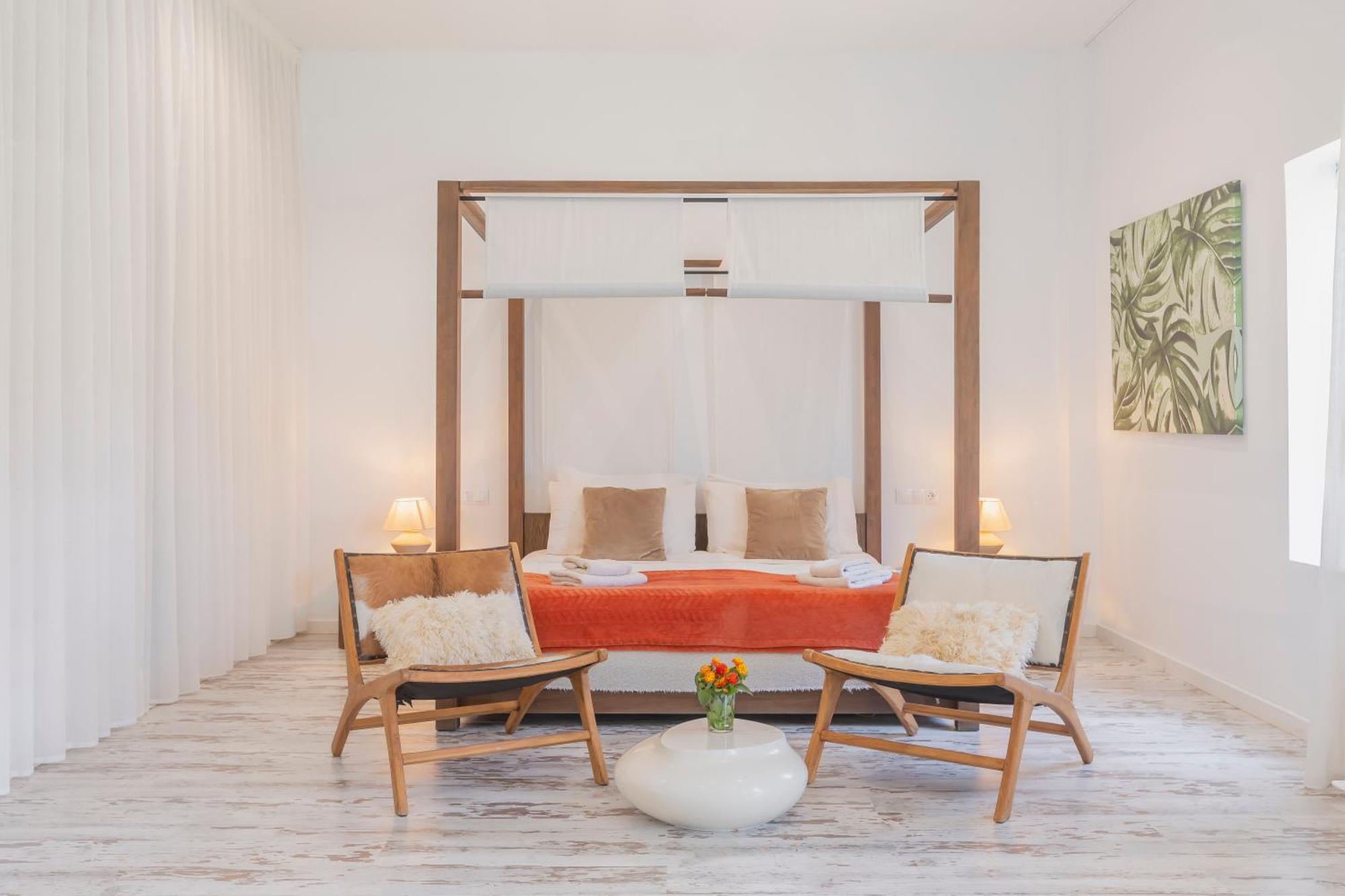 Luxury Kaya