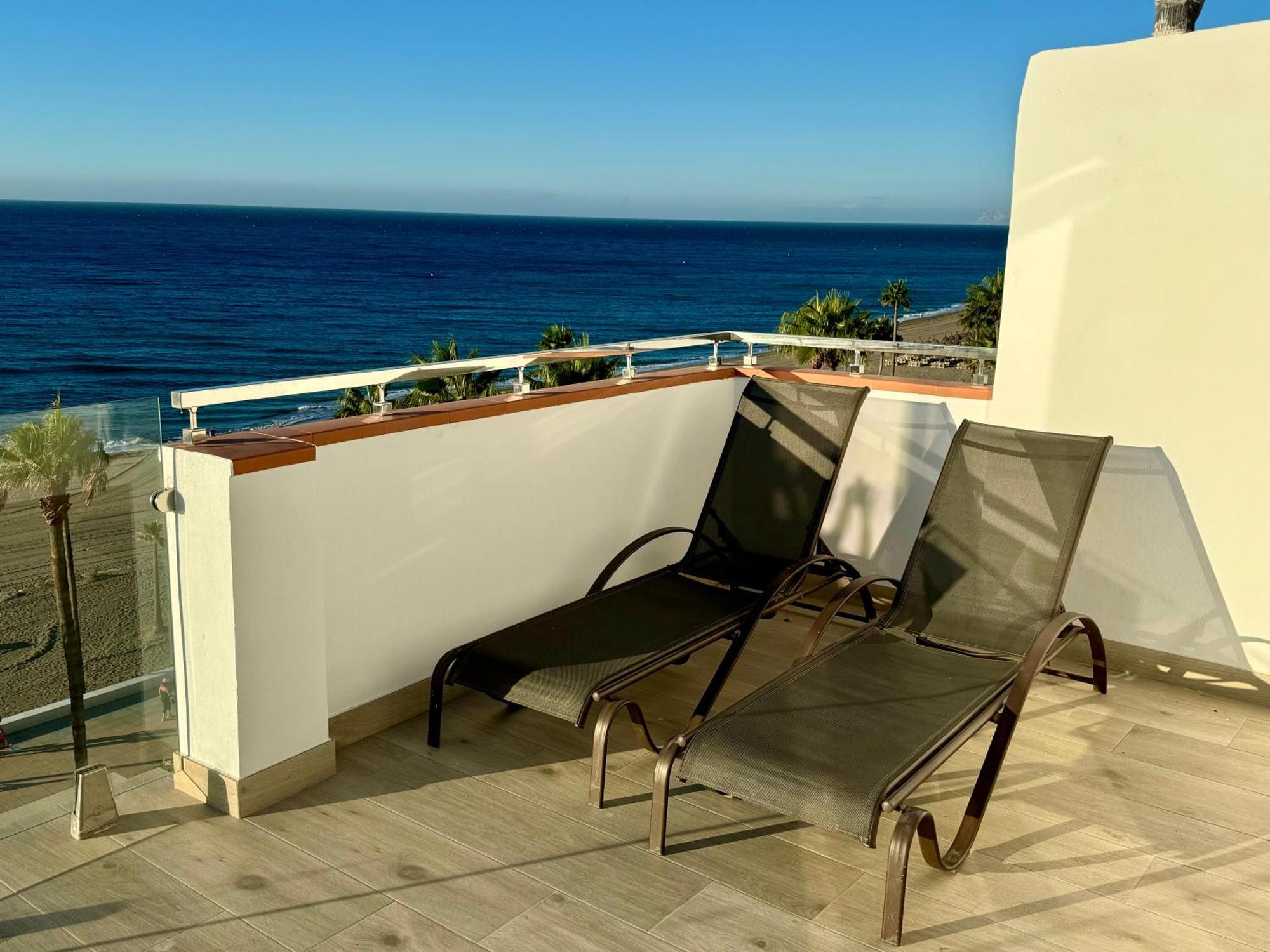 Sunnypalms - Beachfront Penthouse With Stunning Sea View Estepona